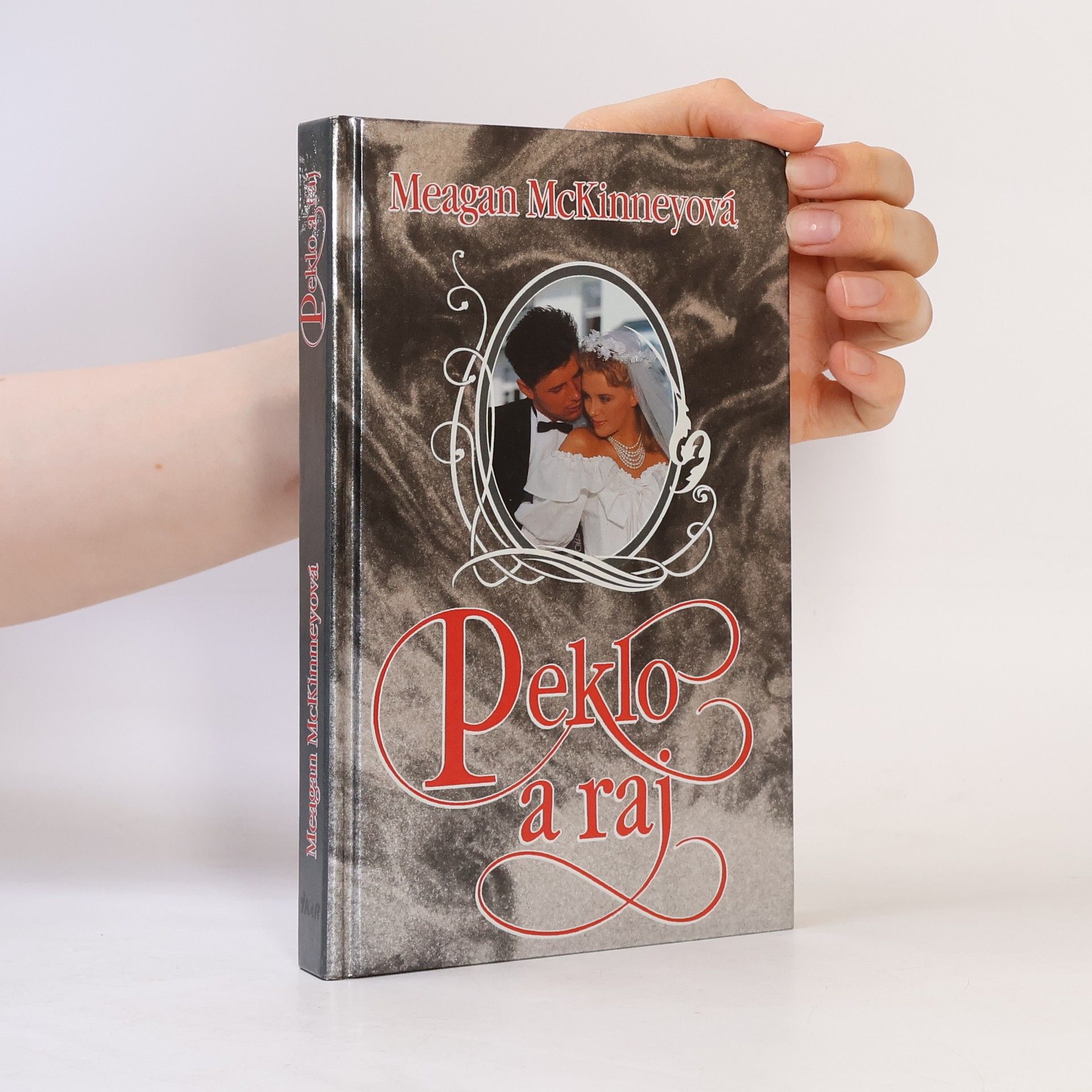Meagan McKinney Peklo a raj
