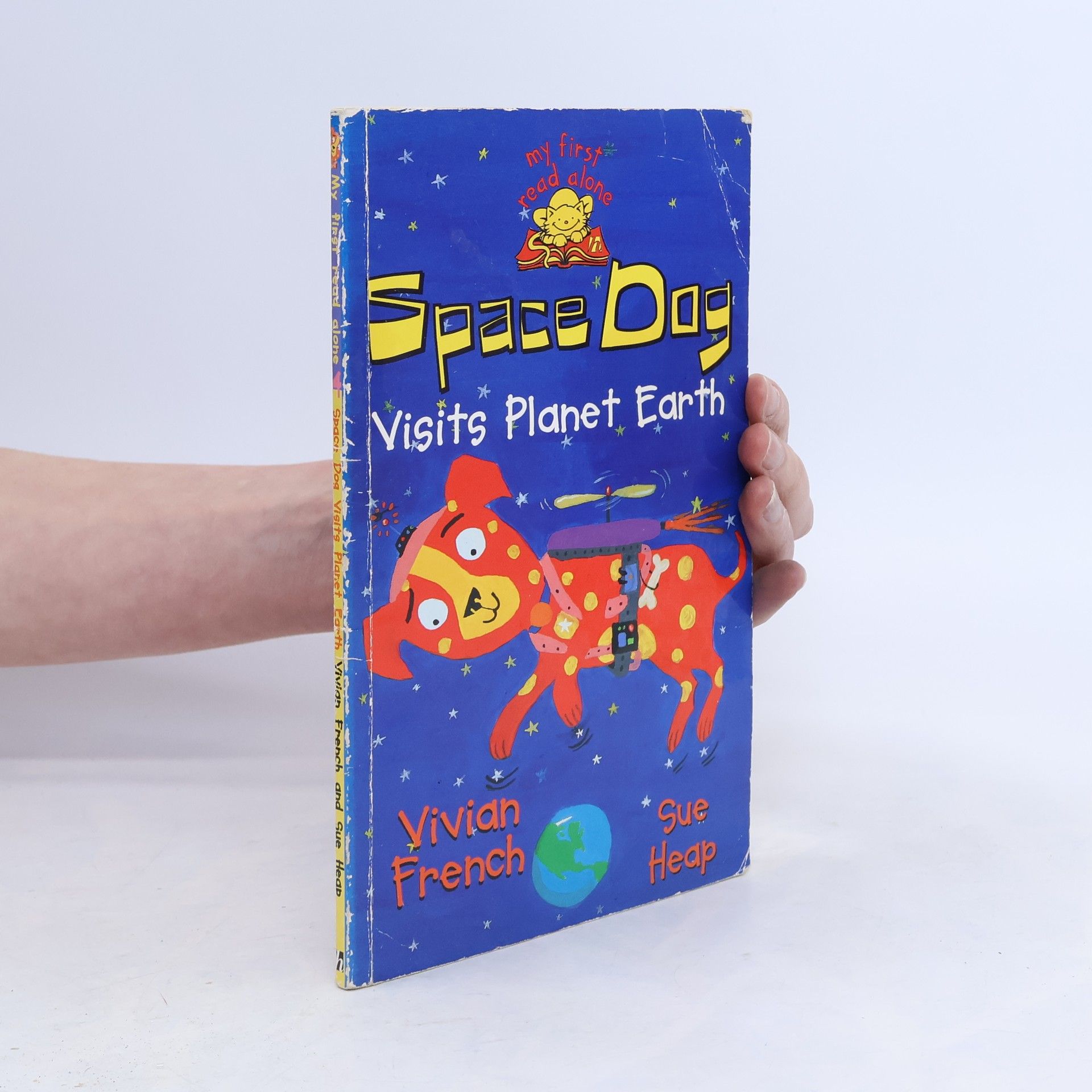 My First Read Alone: Space Dog Visits Planet Earth