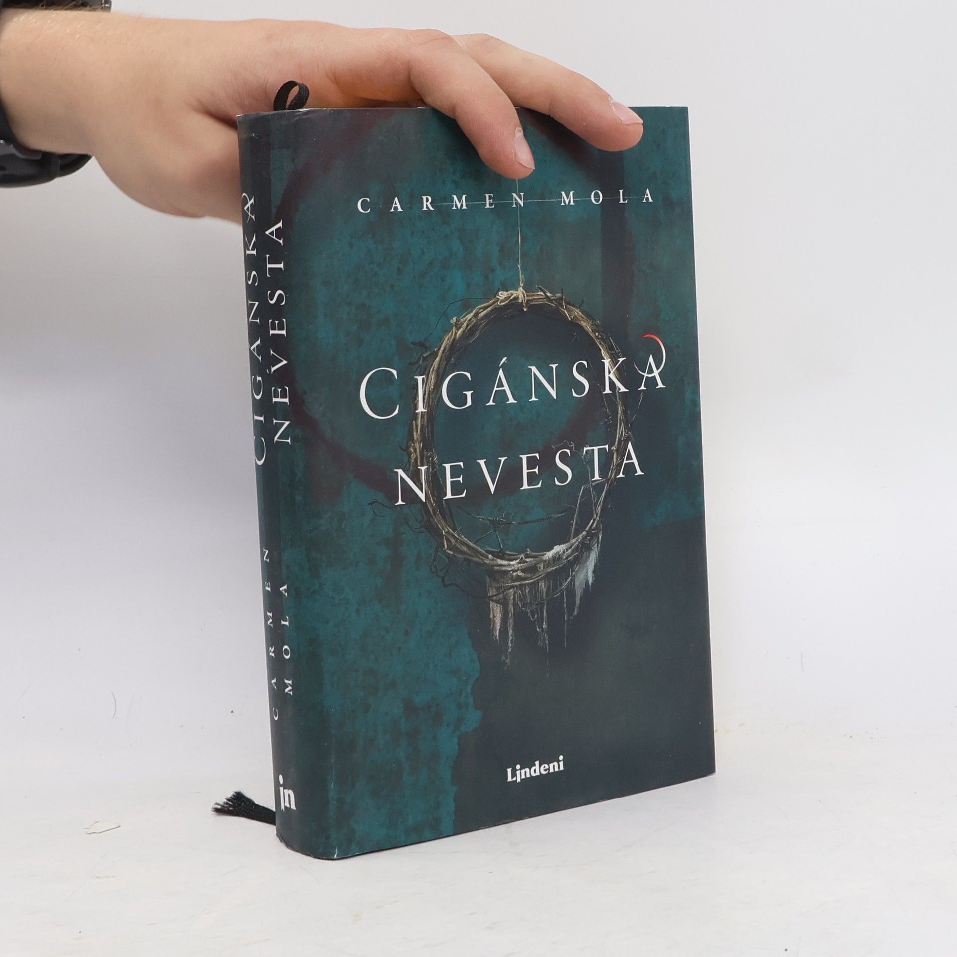 Carmen Mola Cigánska nevesta
