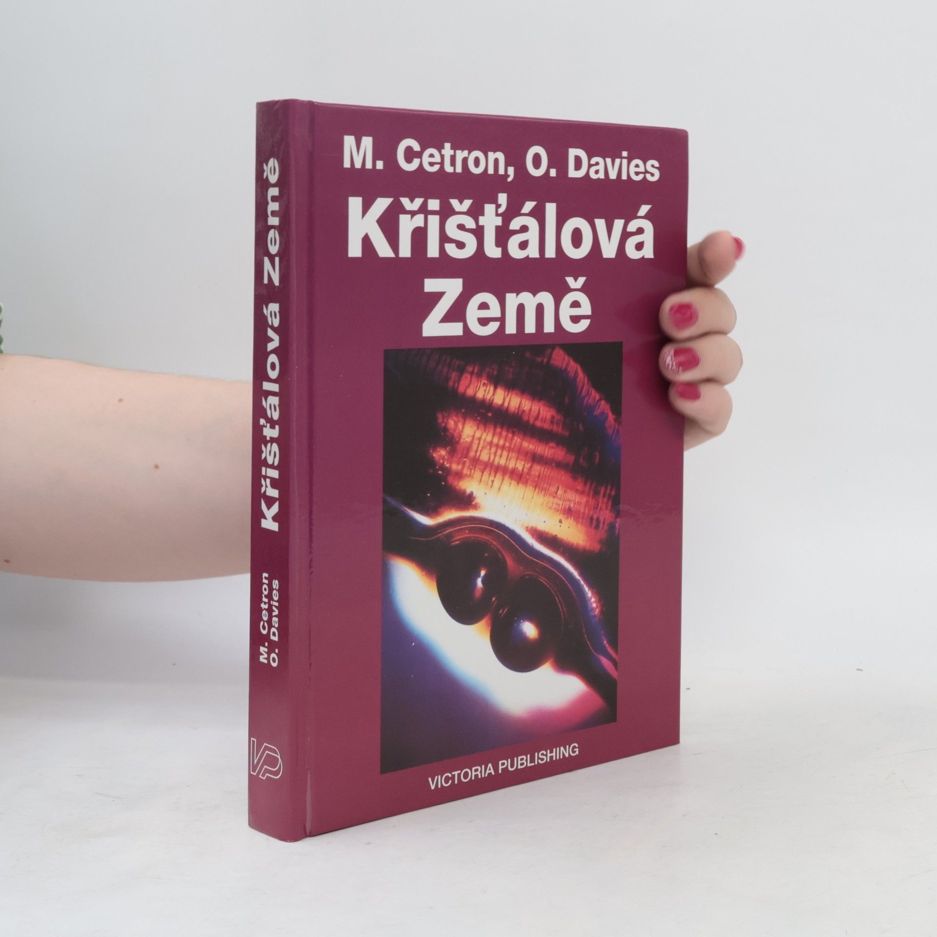 Marty Cetron Křišťálová země