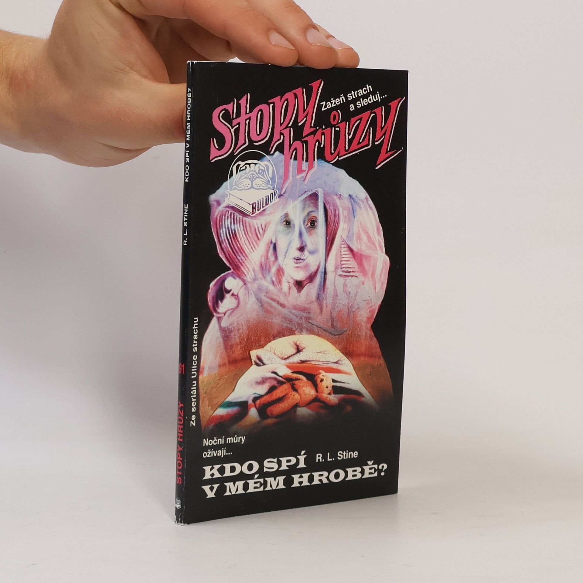 R. L. Stine Stopy hrůzy: Kdo spí v mém hrobě?