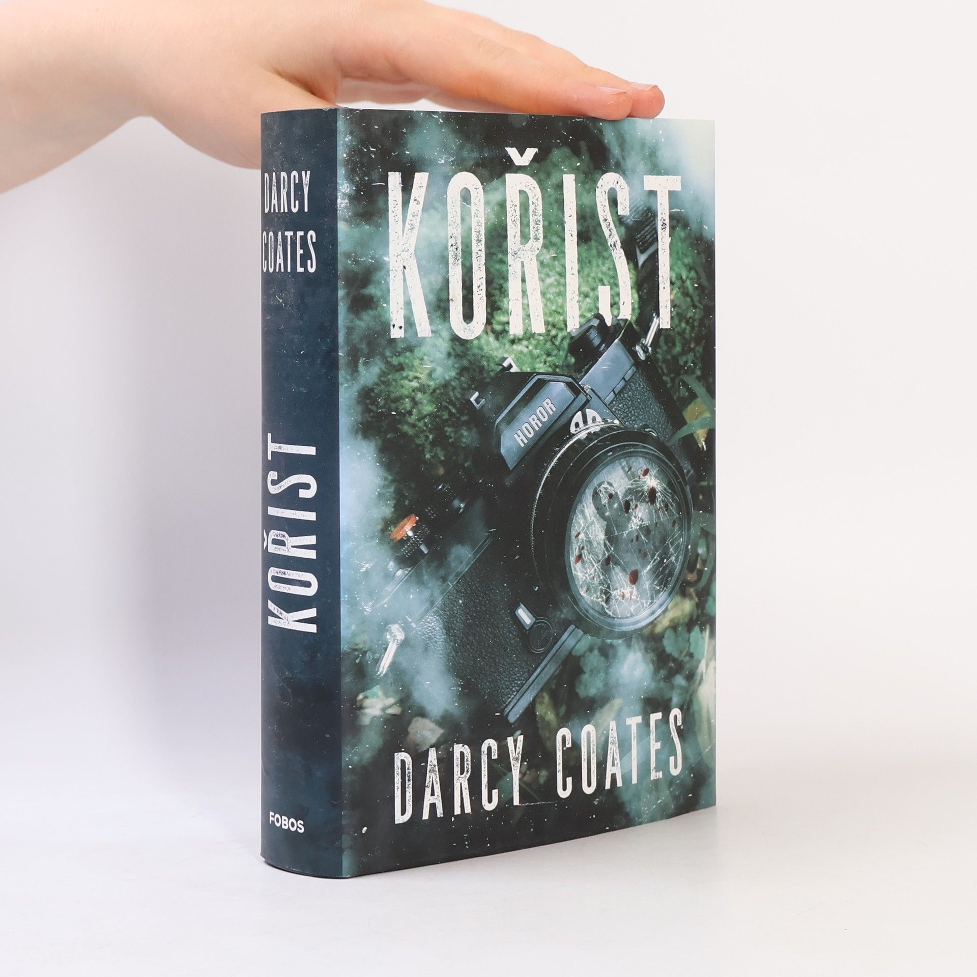 Darcy Coates Kořist