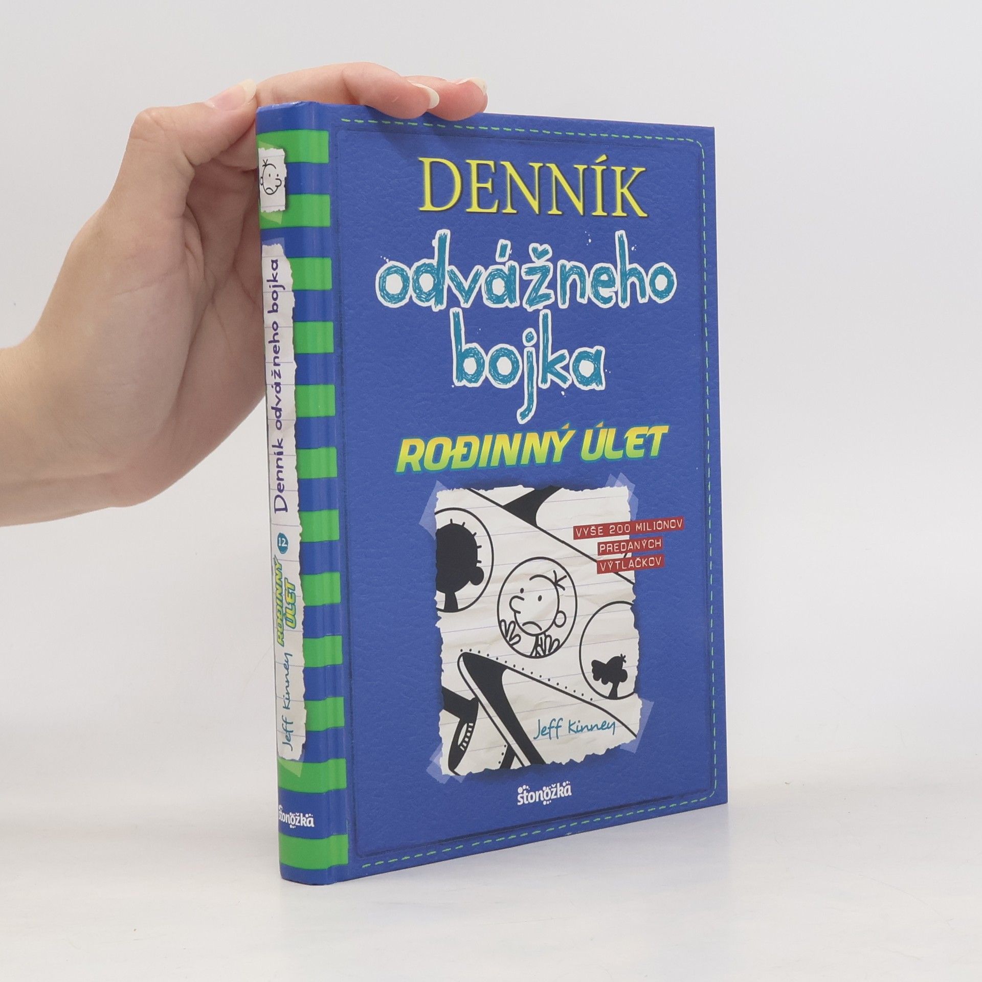 Jeff Kinney Denník odvážneho bojka 12. Rodinný úlet