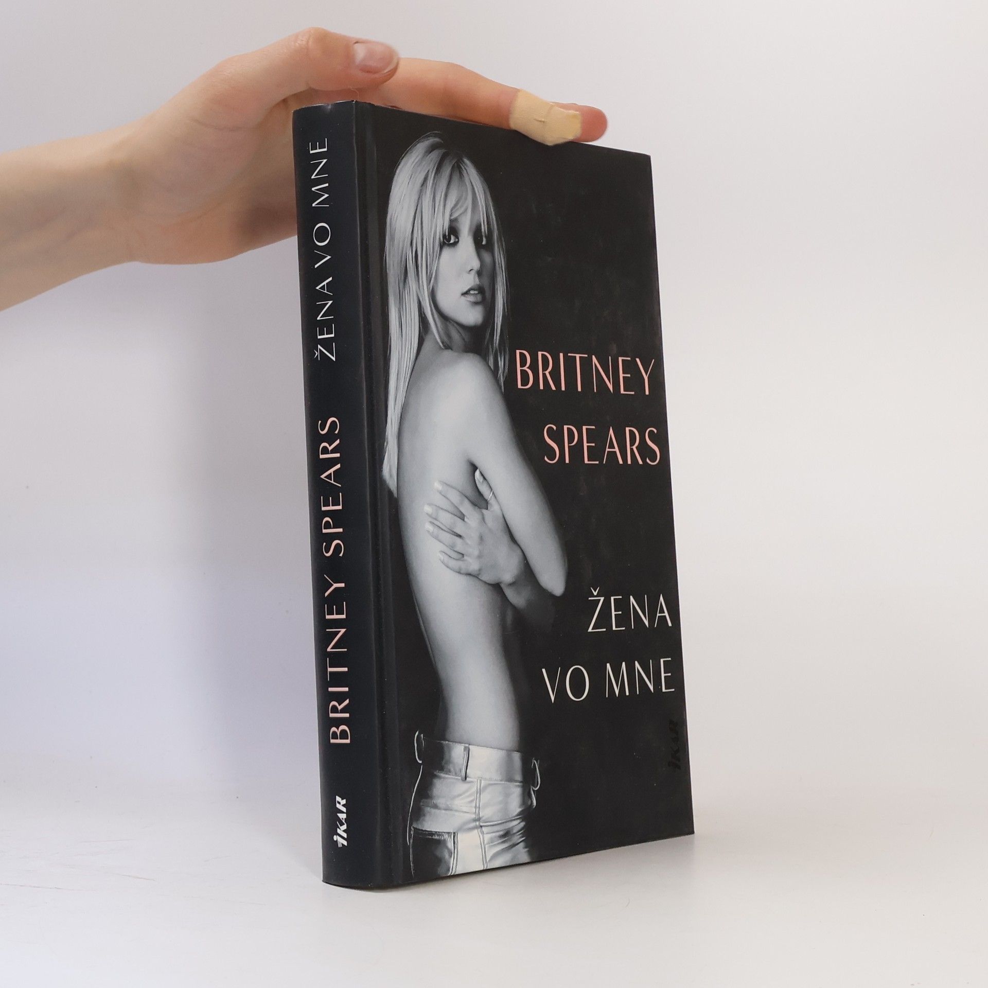 Britney Spearsová Žena vo mne