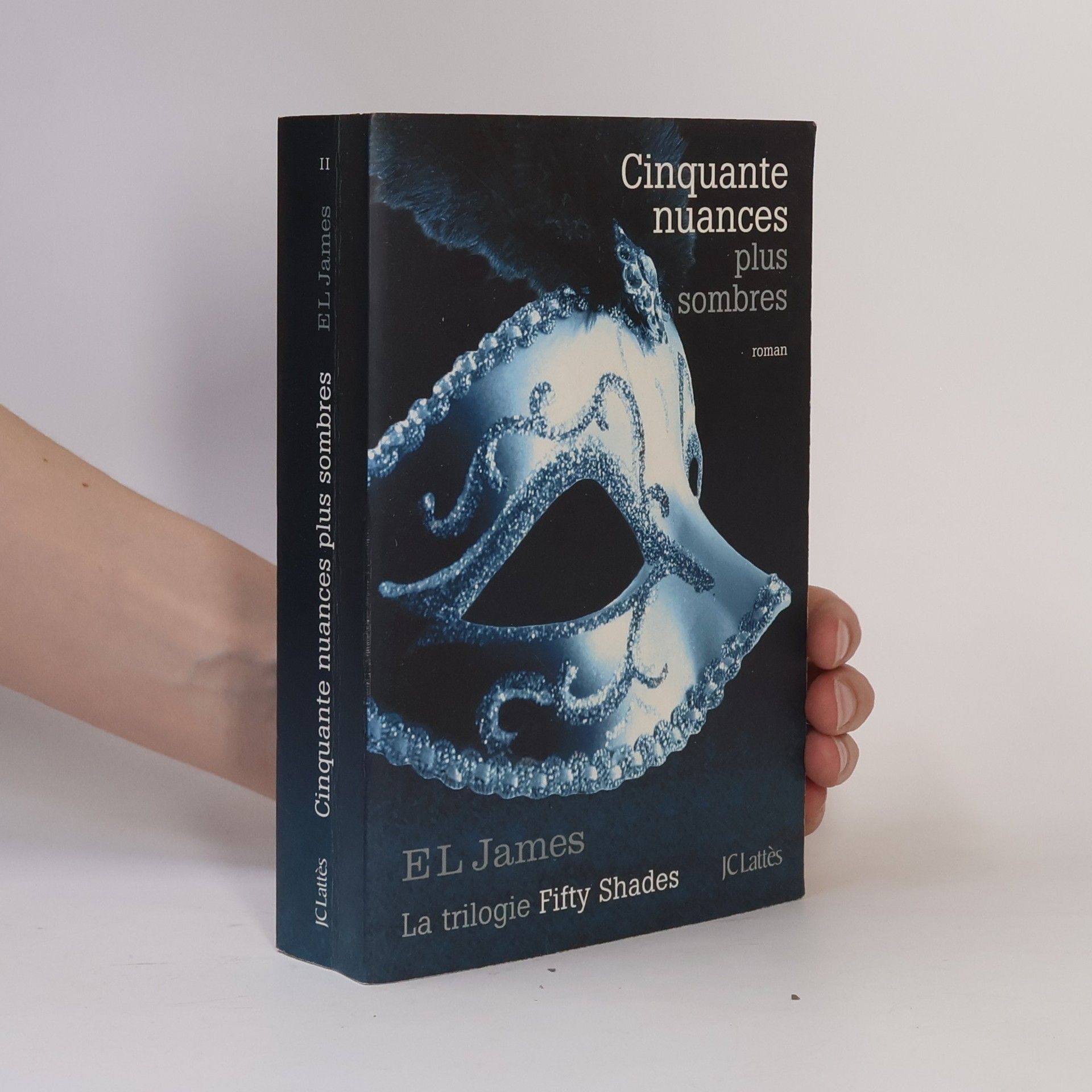 E L James Cinquante nuances plus sombres