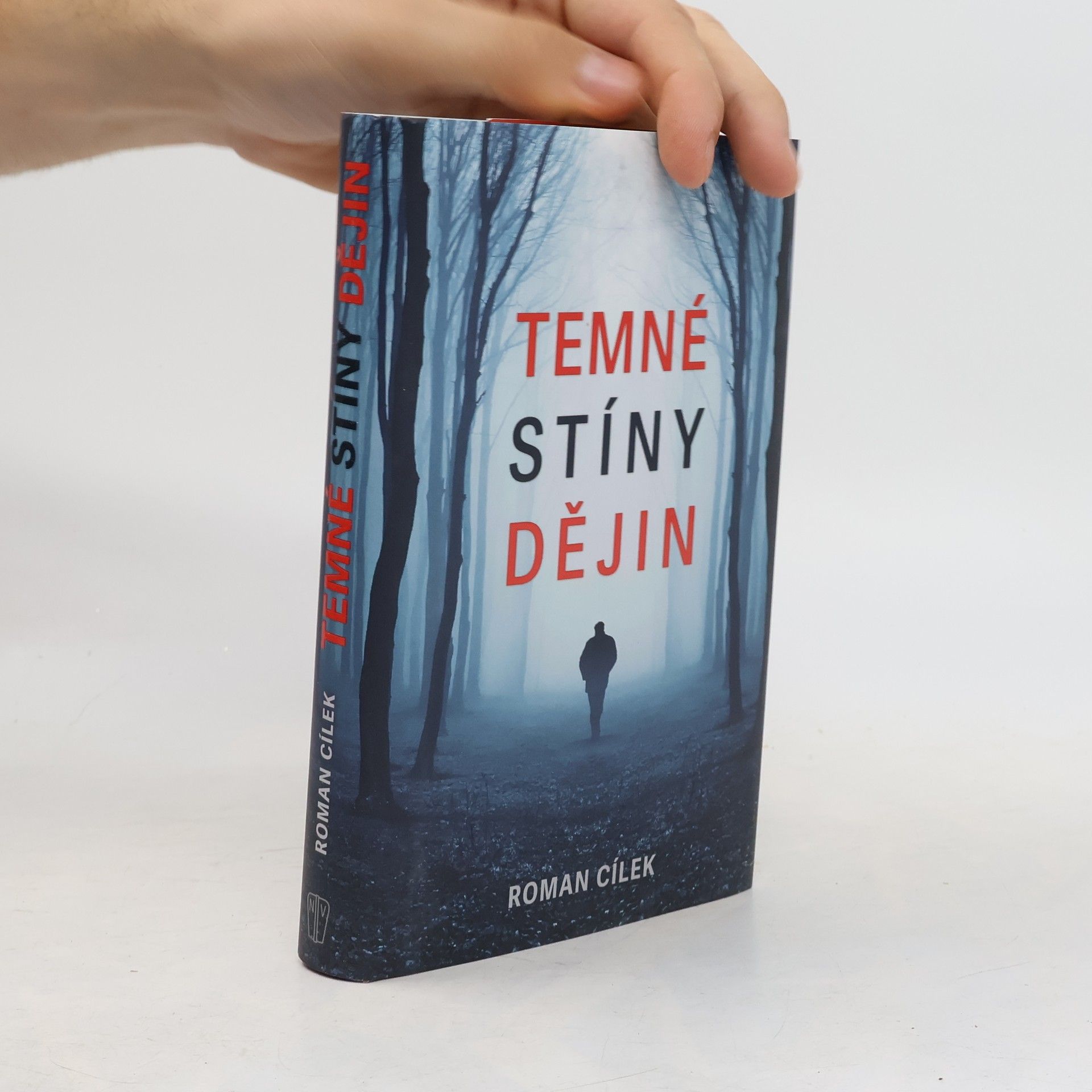 Roman Cílek Temné stíny dějin