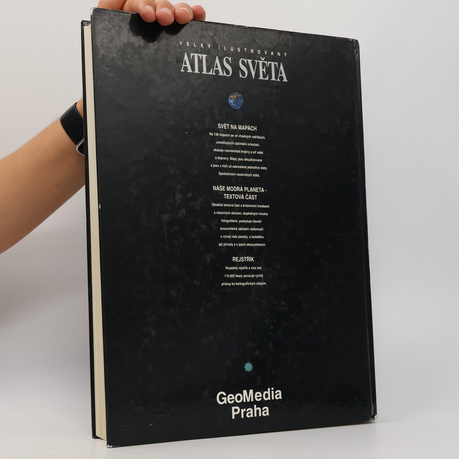Helena Kholová Velký ilustrovaný atlas světa