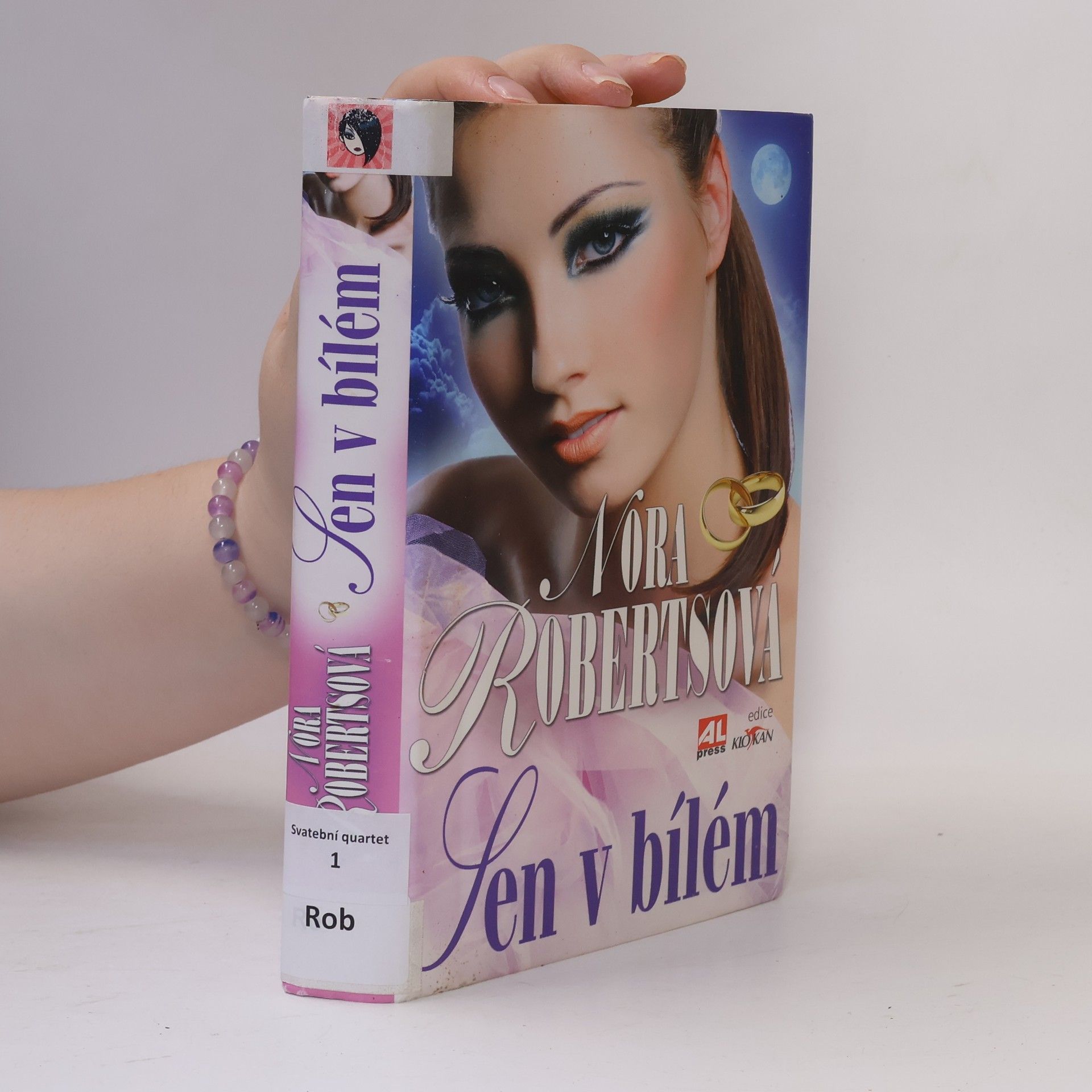Nora Roberts Sen v bílém
