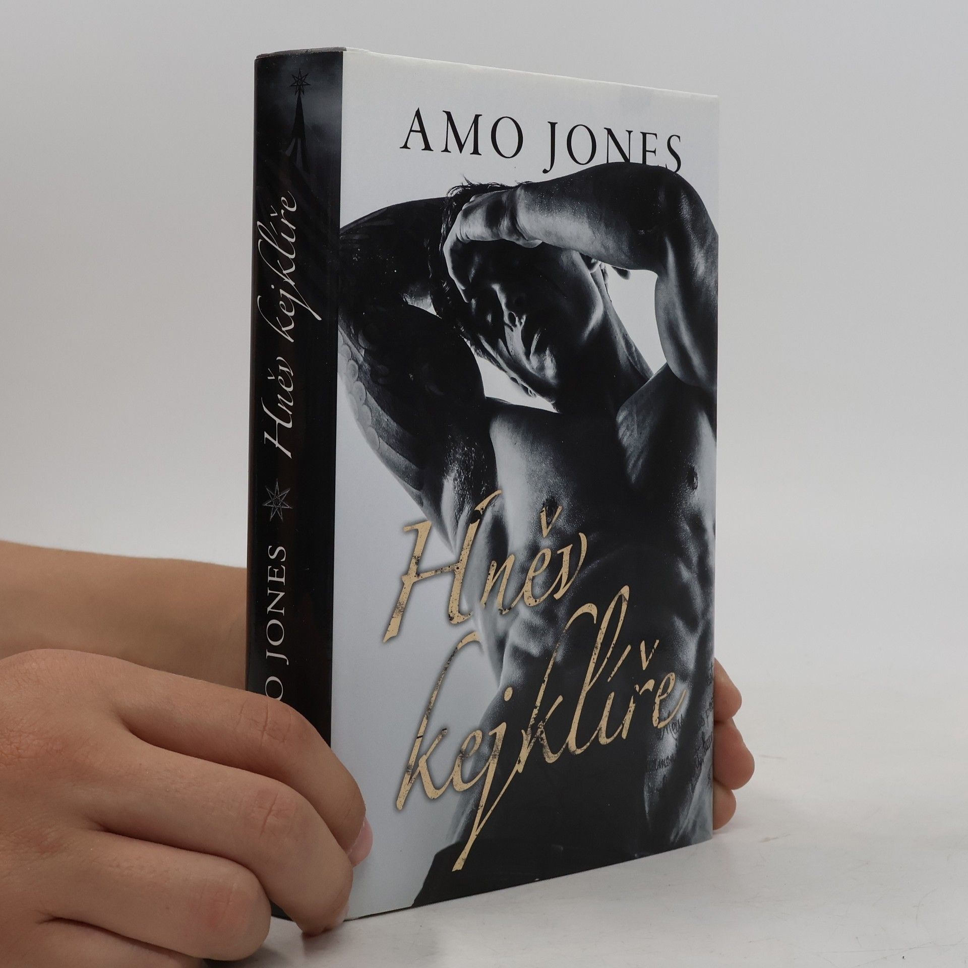 Amo Jones Hněv kejklíře