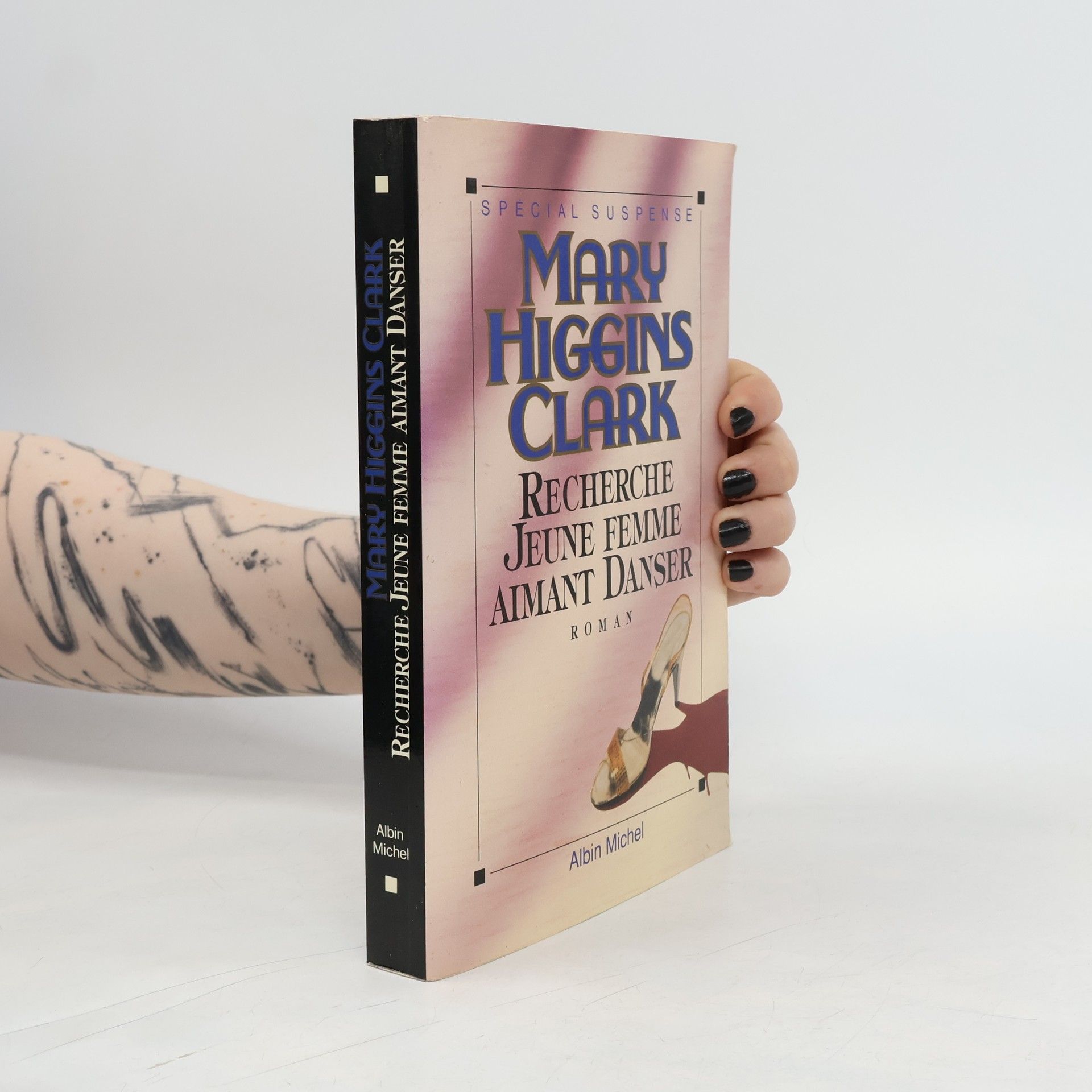 Mary Higgins Clark Recherche jeune femme aimant danser