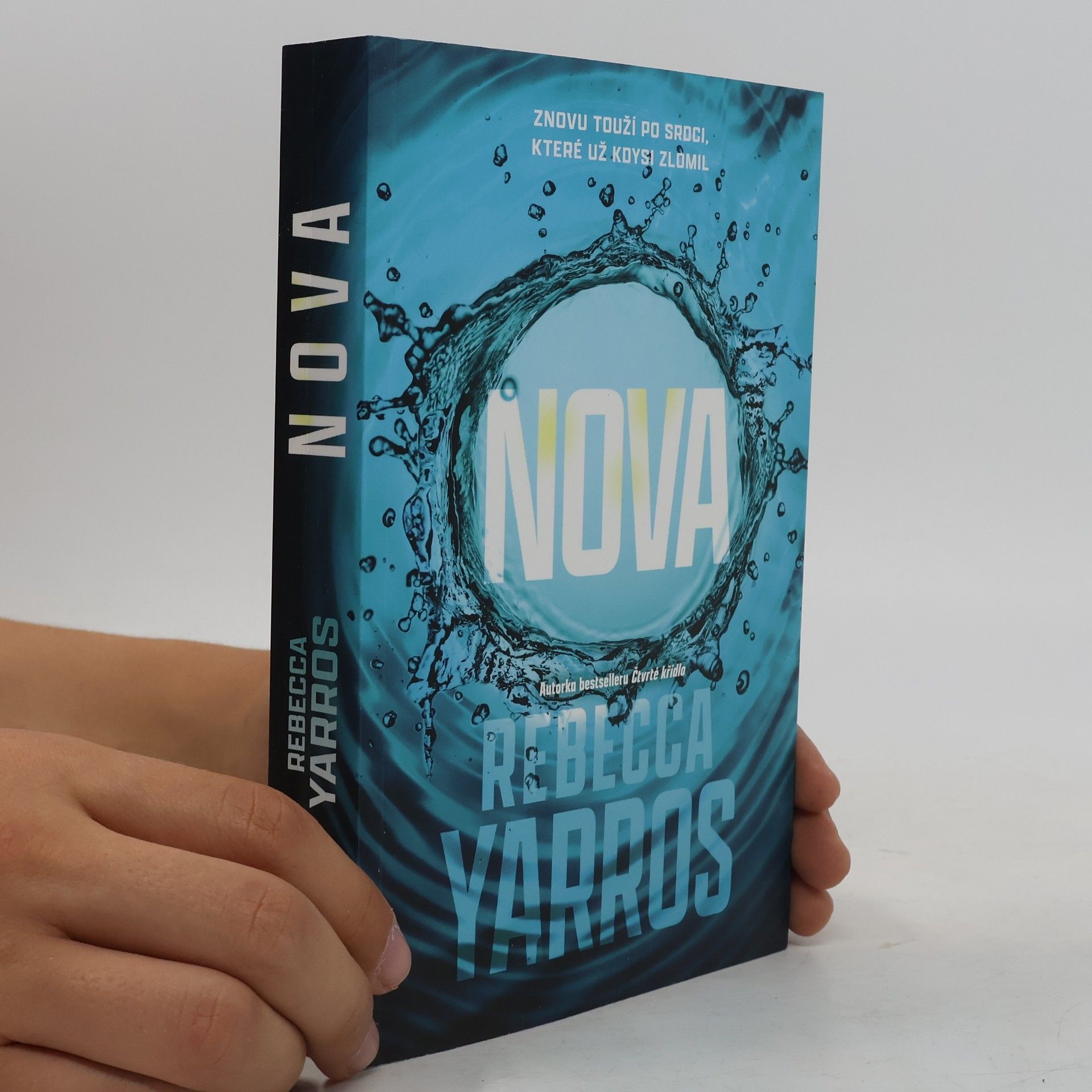Rebecca Yarros Nova