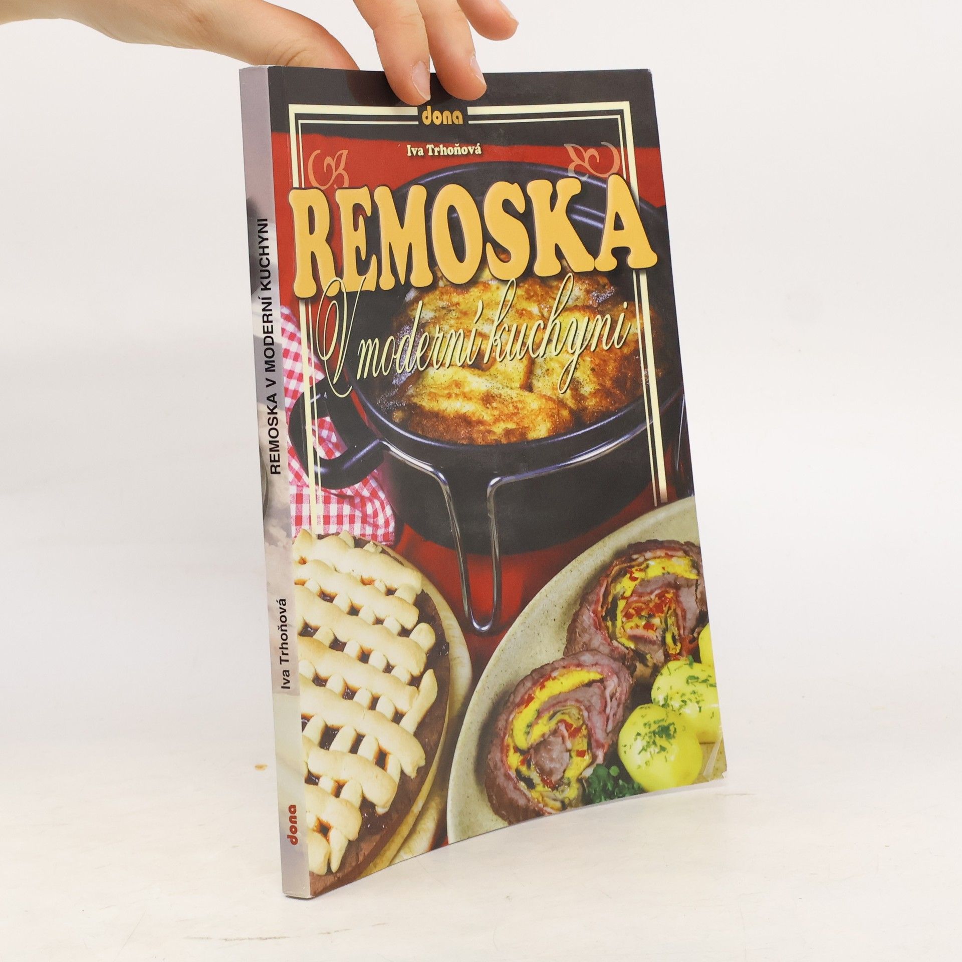 Iva Trhoňová Remoska v moderní kuchyni