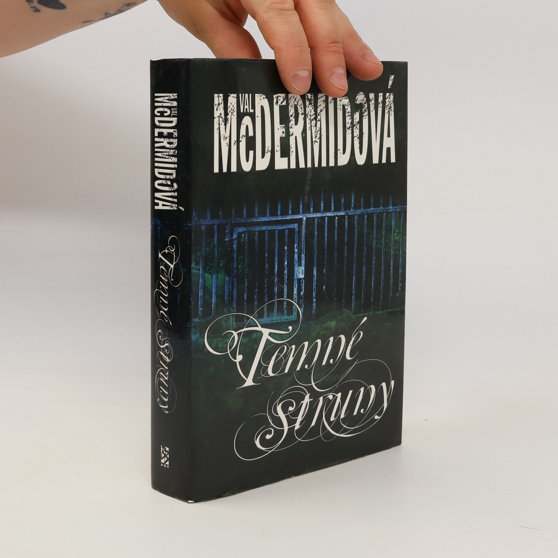 Val McDermid Karen Pirieová 2. Temné struny