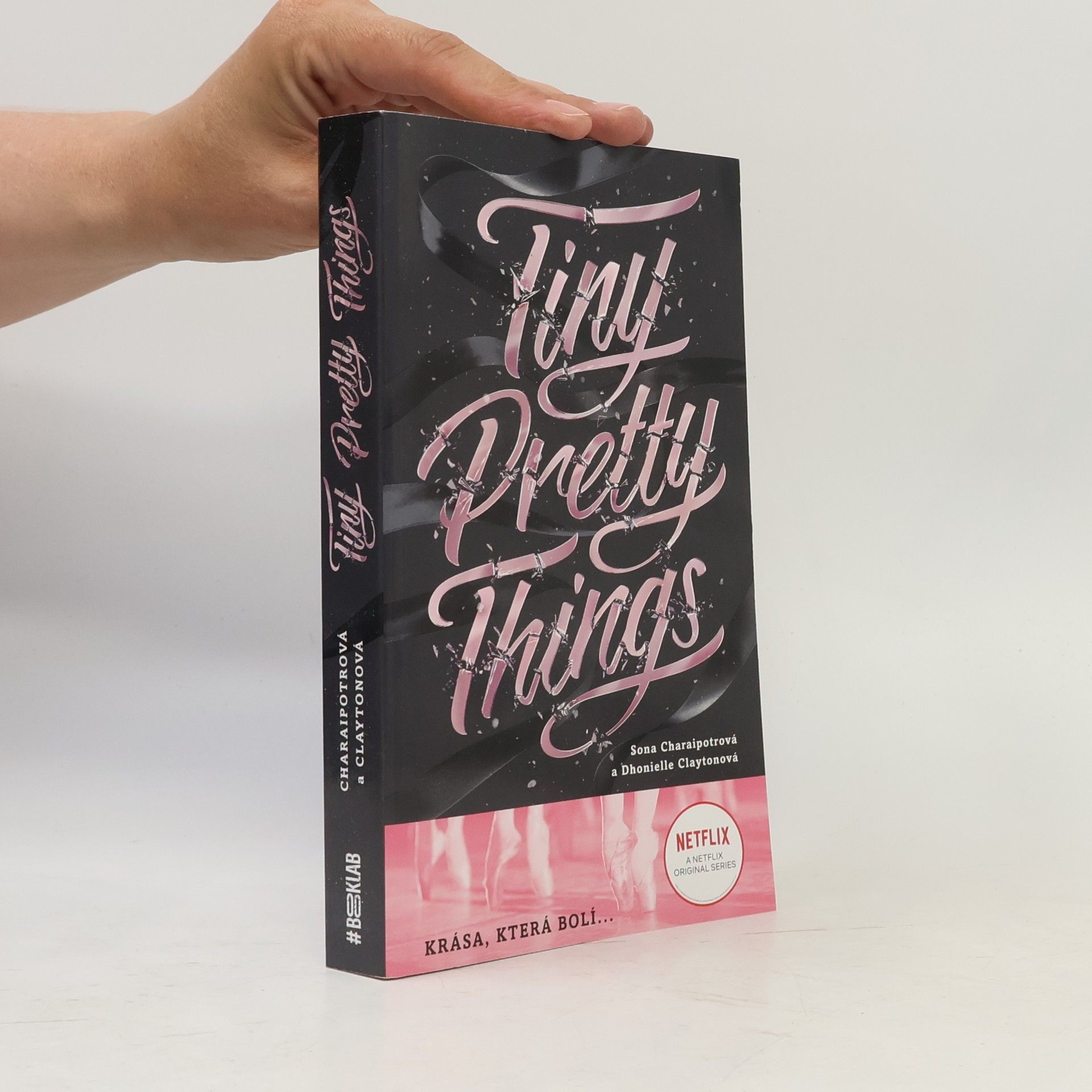 Sona Charaipotra Tiny pretty things