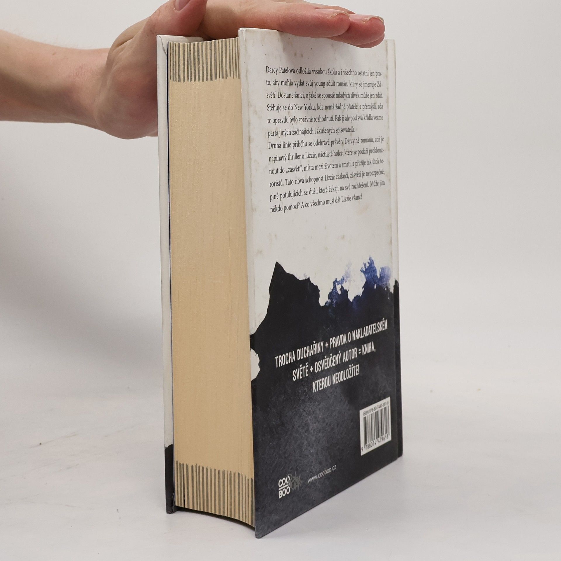Scott Westerfeld Mezi dvěma světy