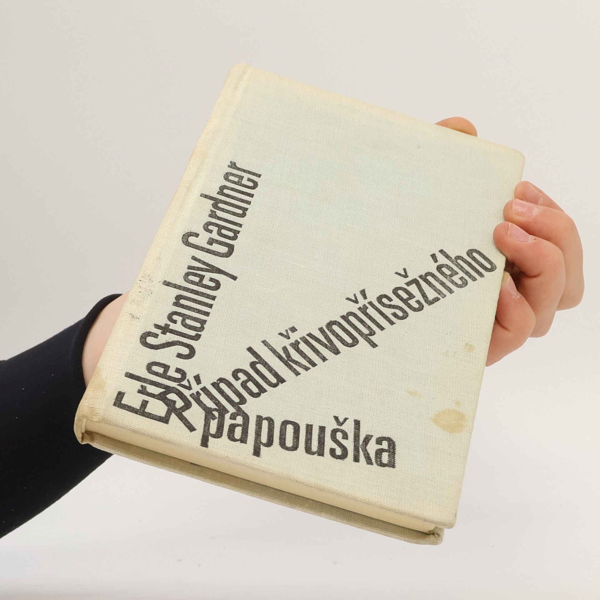 Erle Stanley Gardner Případ křivopřísežného papouška