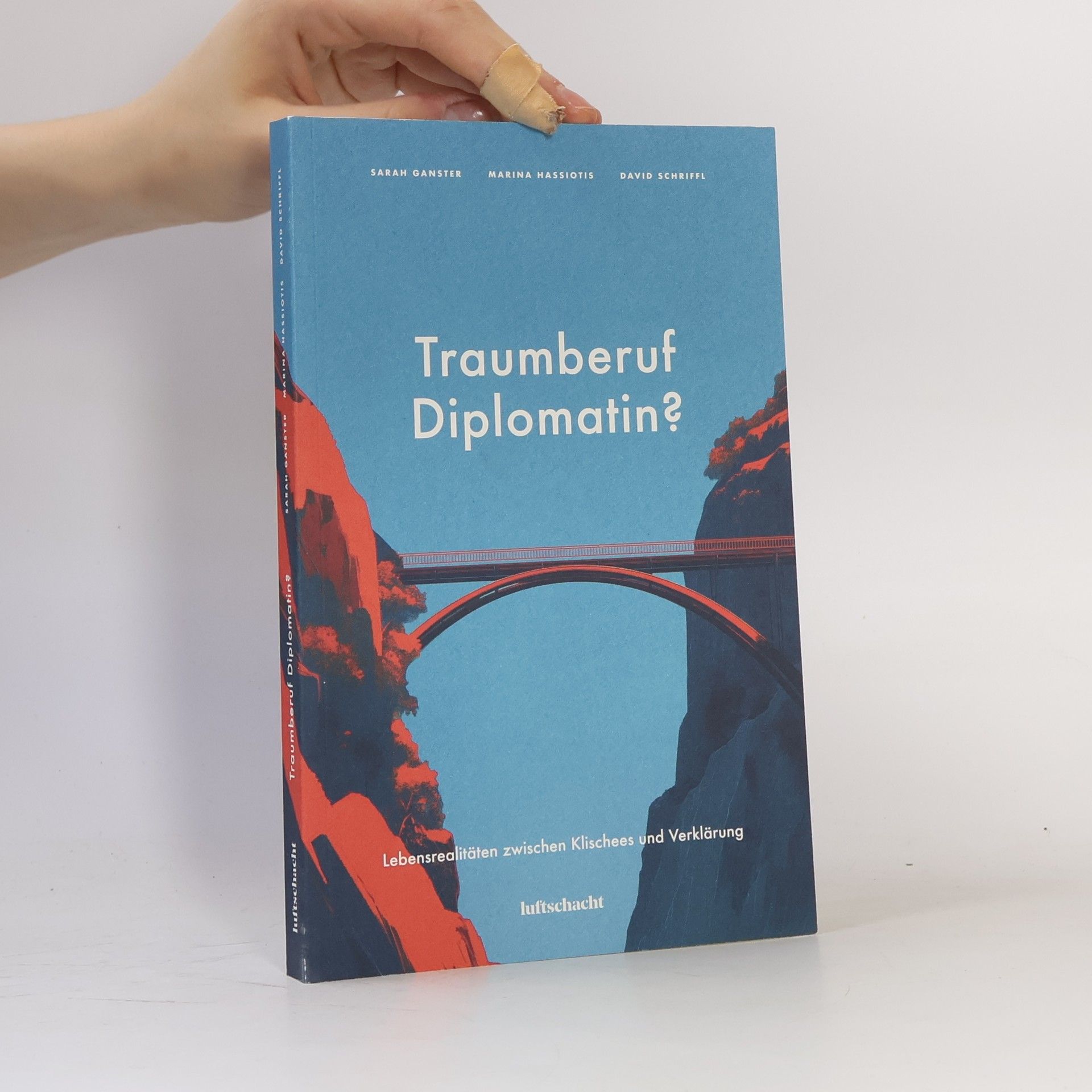 Marina Hassiotis Traumberuf Diplomatin?