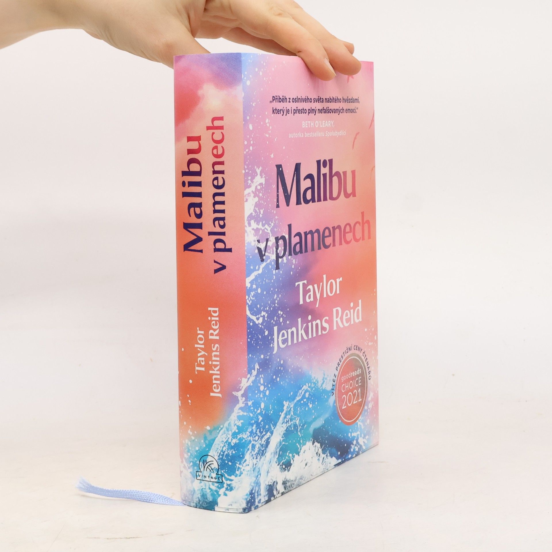Taylor Jenkins Reid Malibu v plamenech