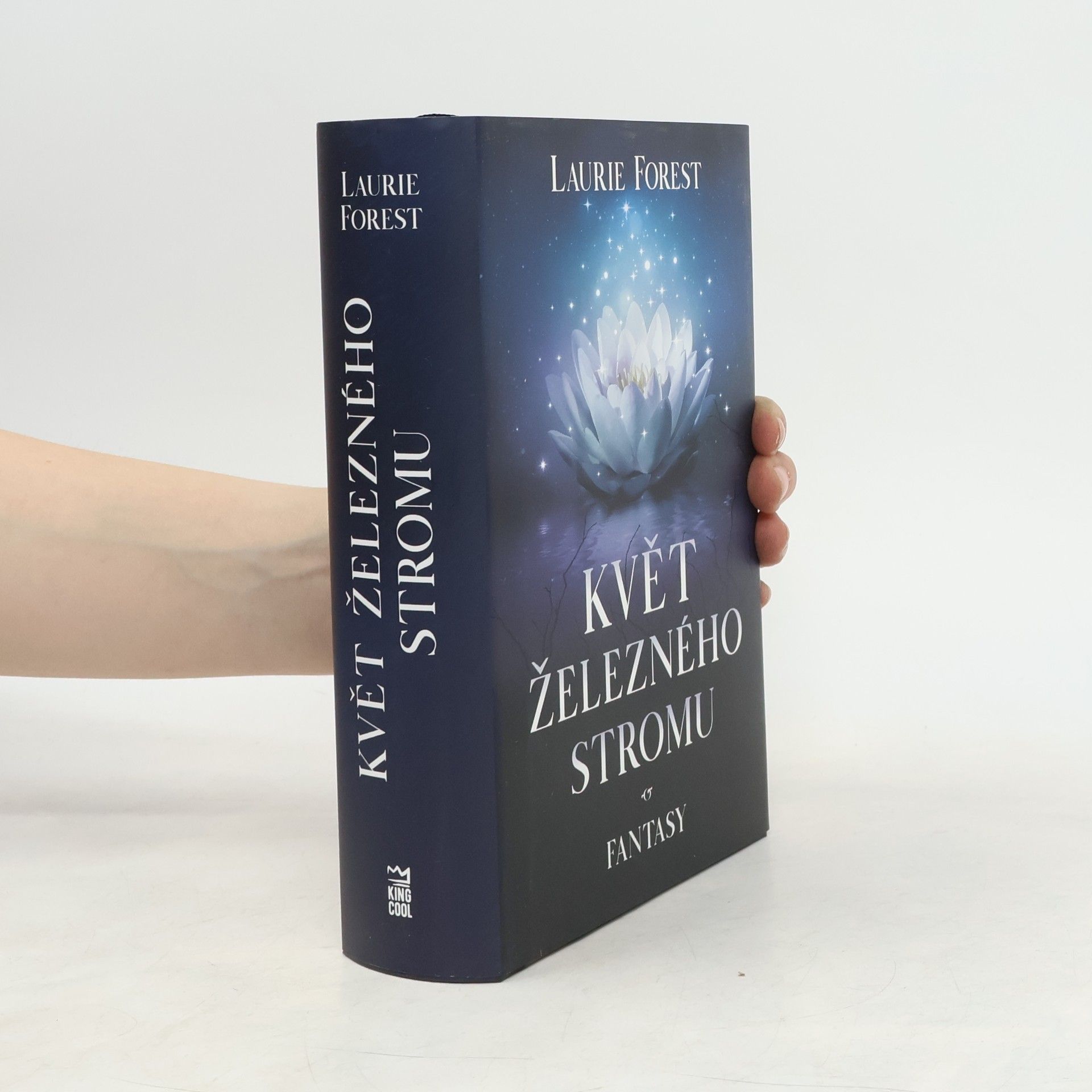 Laurie Forest Květ železného stromu