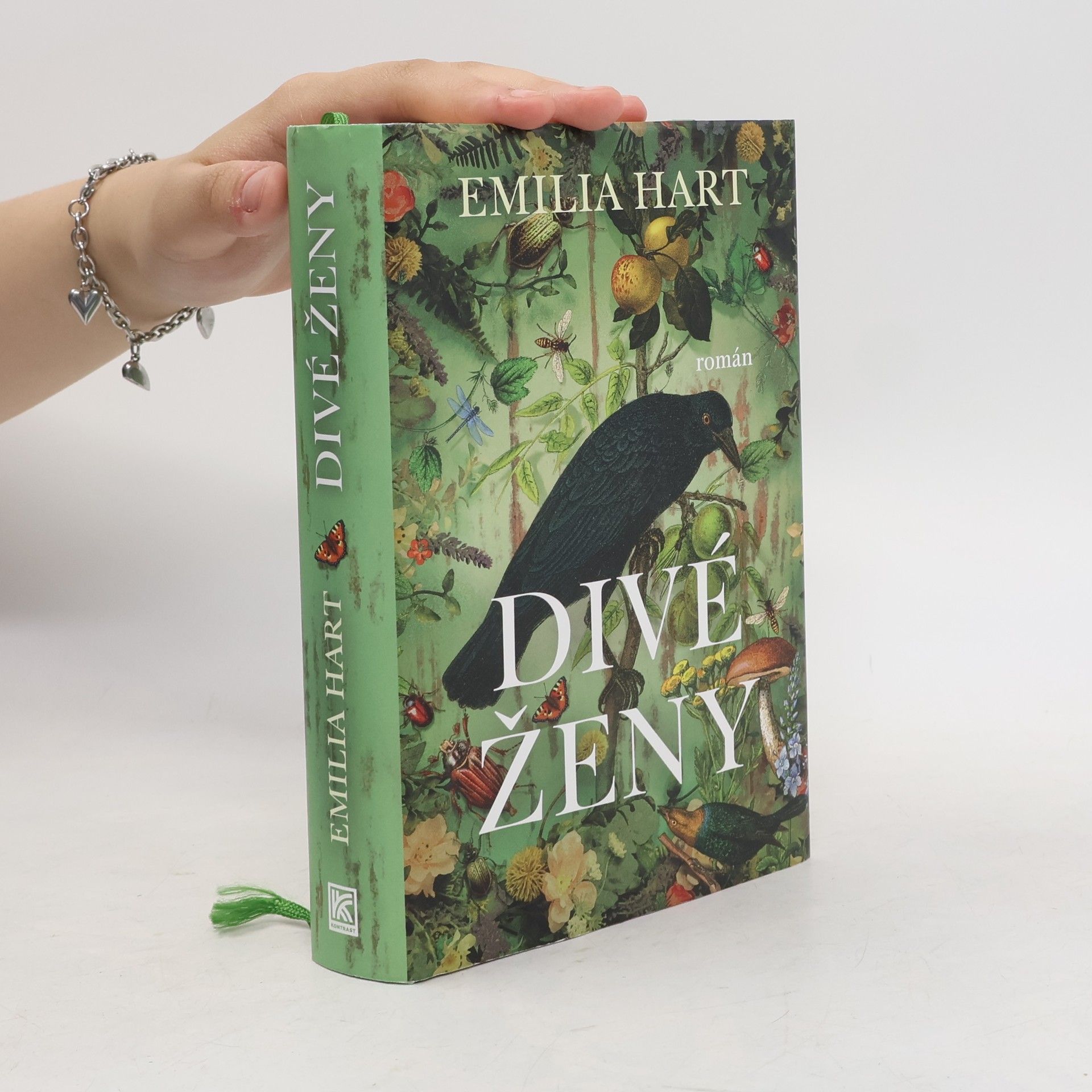 Emilia Hart Divé ženy