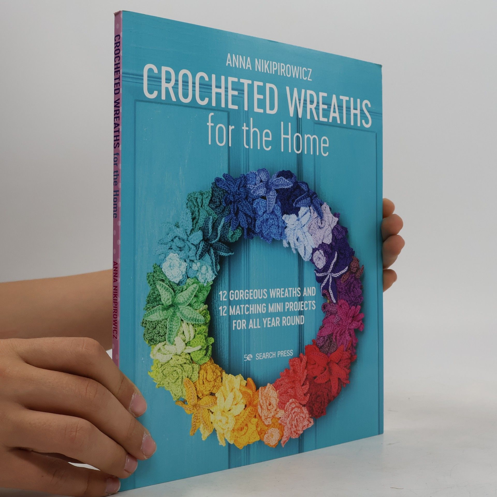 Anna Nikipirowicz Crocheted Wreaths for the Home