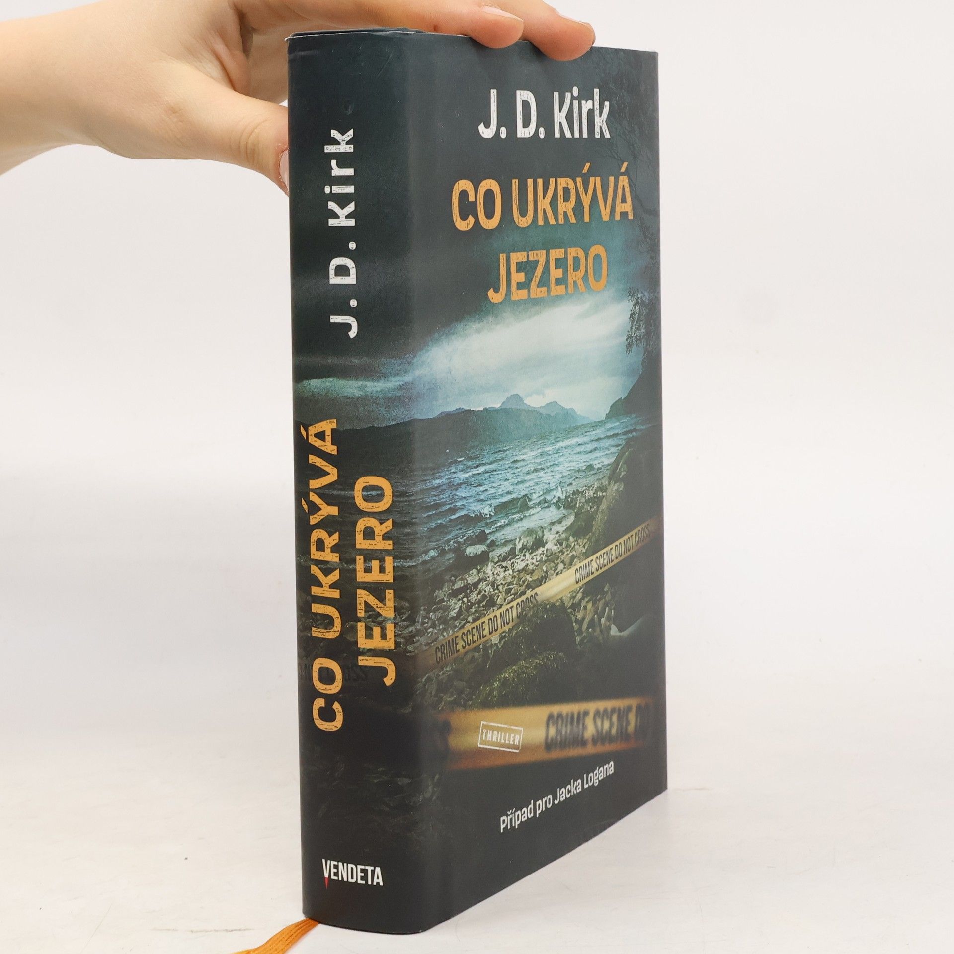 Paul Kirk Co ukrývá jezero