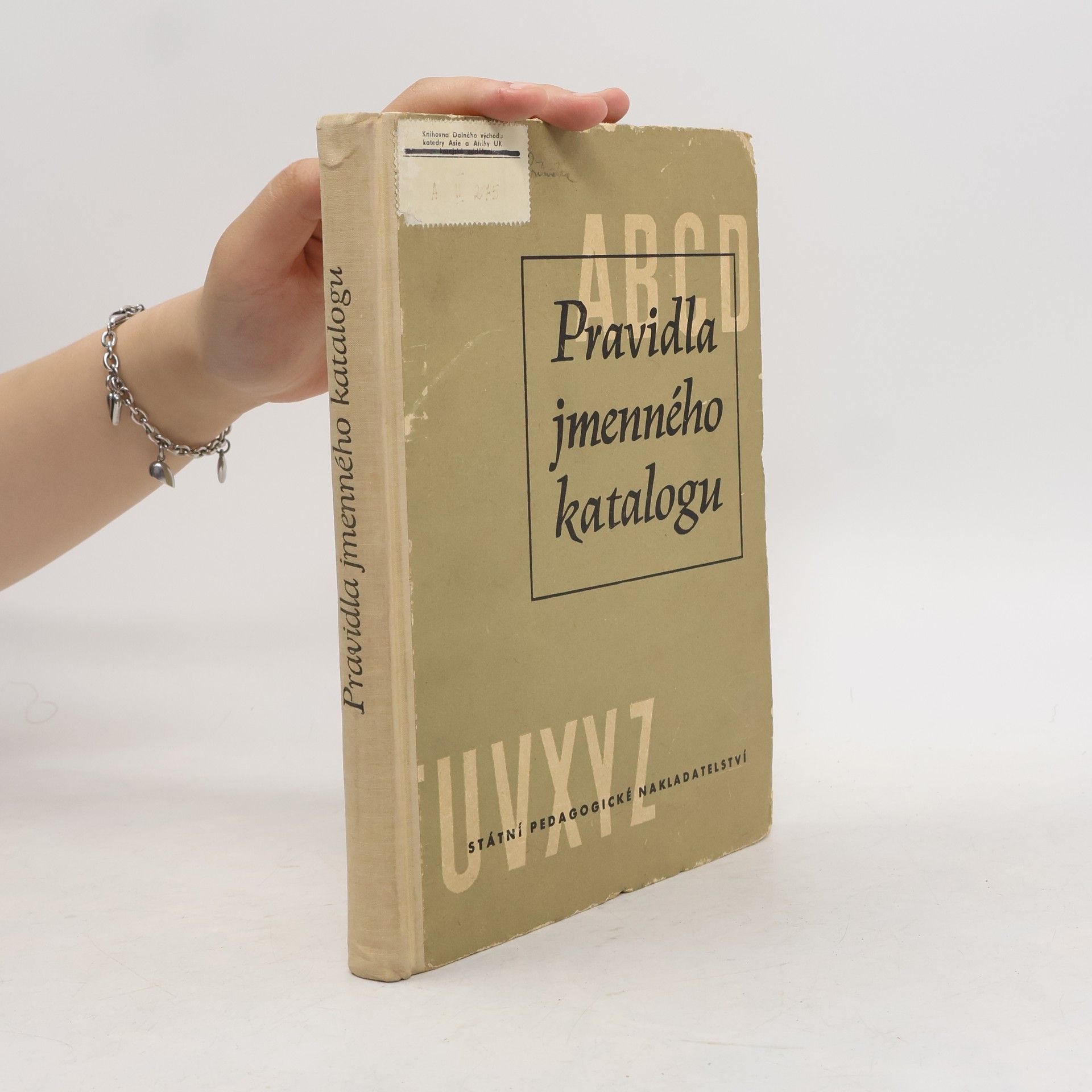 Miroslav Nádvorník Pravidla jmenného katalogu