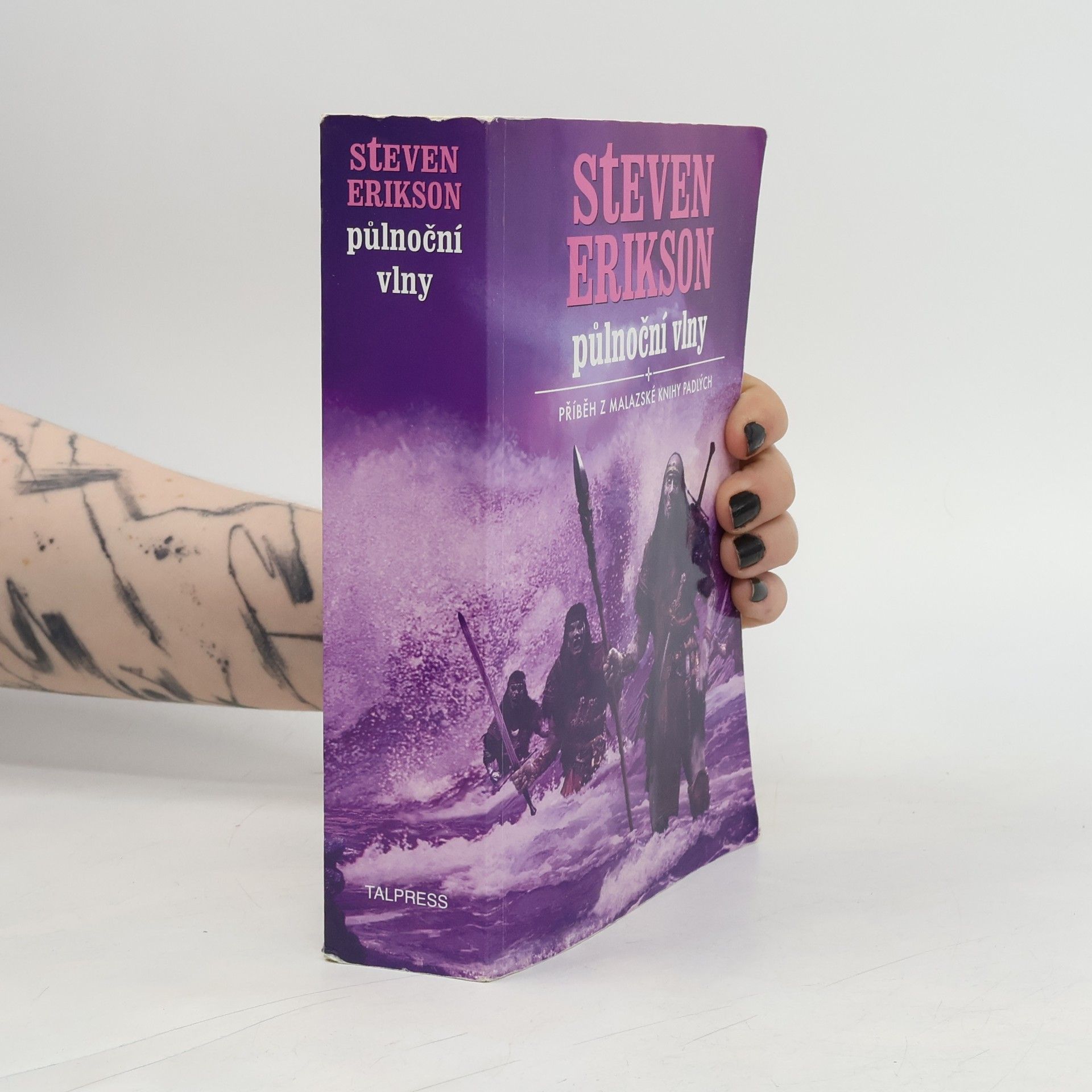 Steven Erikson Půlnoční vlny