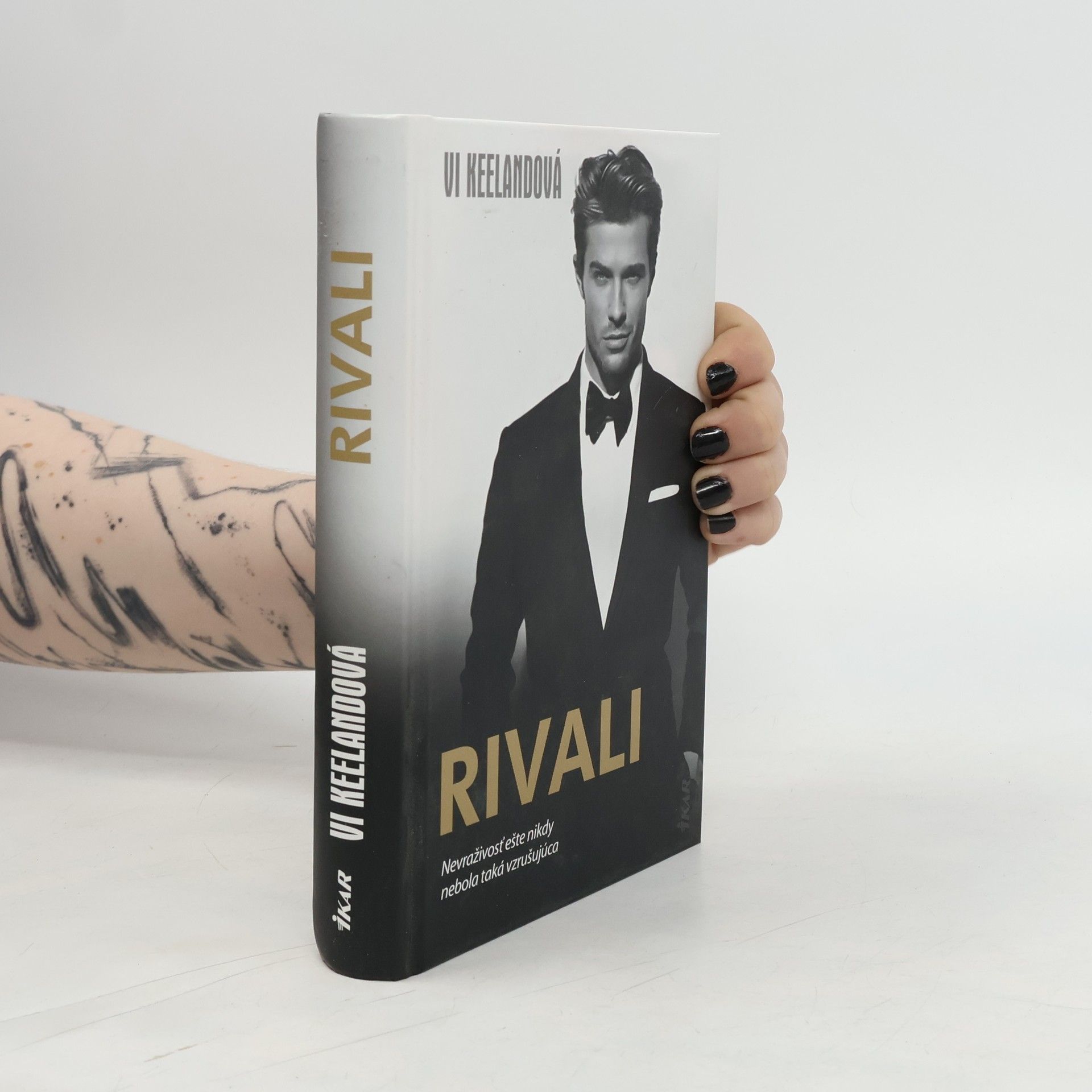 Vi Keeland Rivali