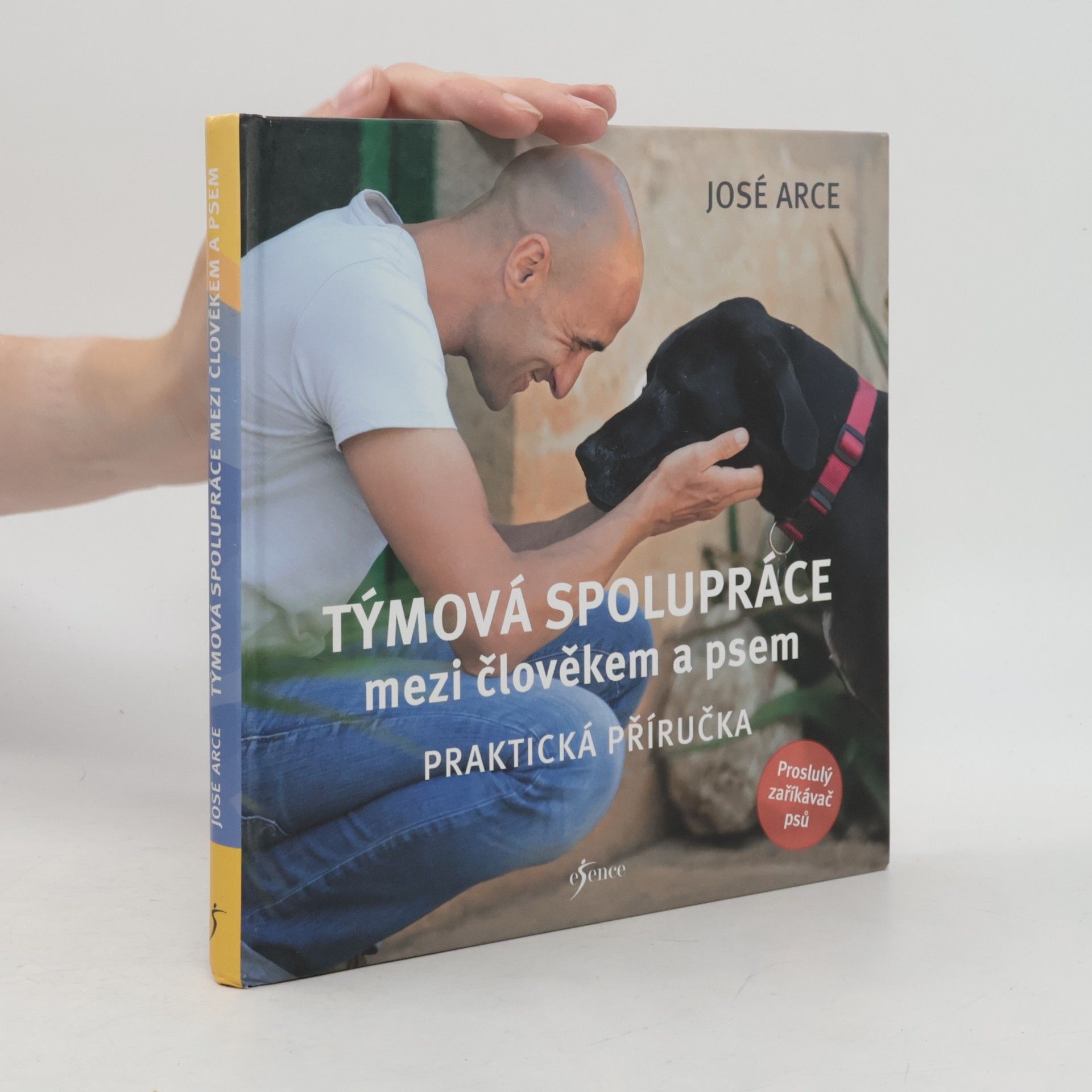 José Arce Týmová spolupráce mezi člověkem a psem