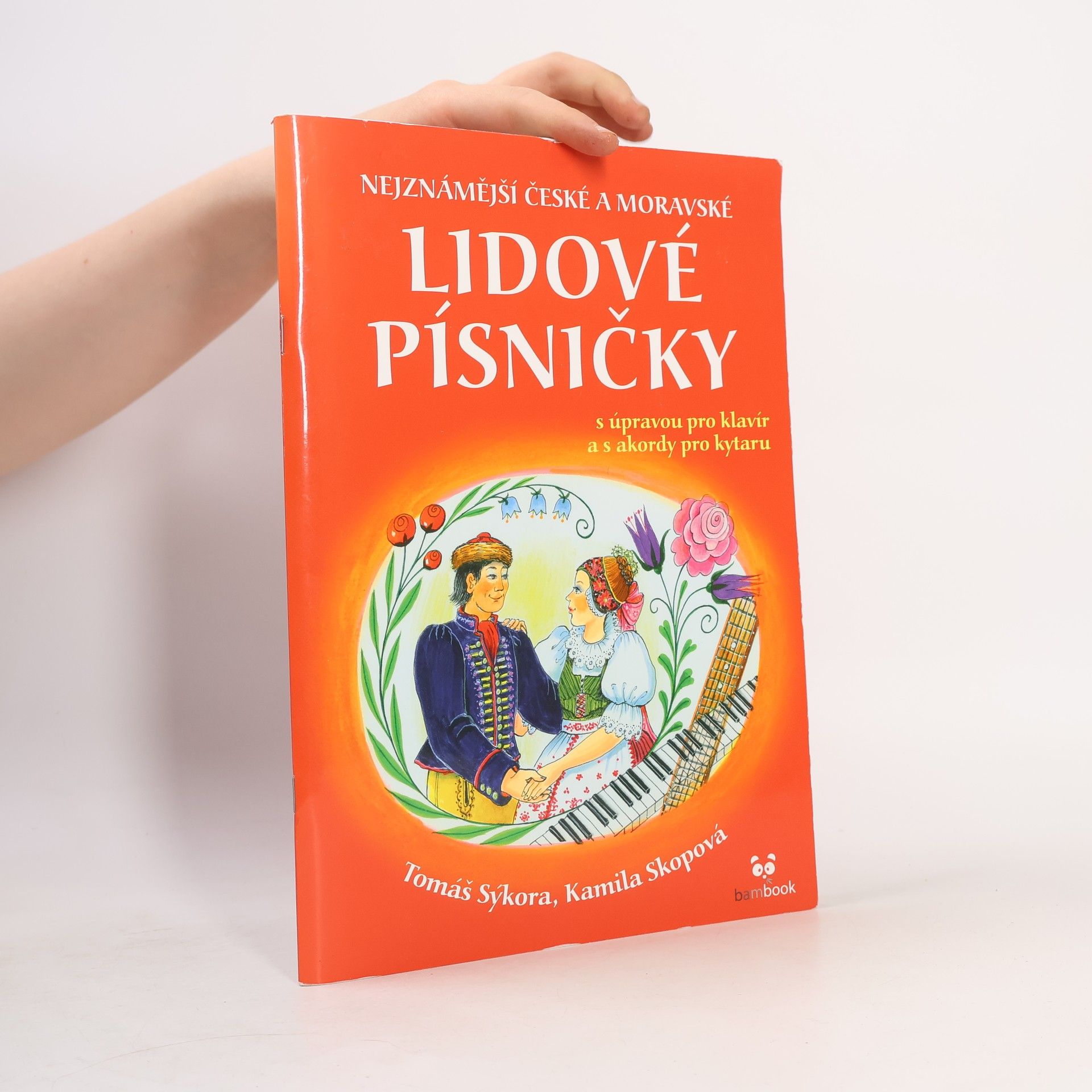 Nejznámější české a moravské lidové písničky : s úpravou pro klavír a s akordy pro kytaru