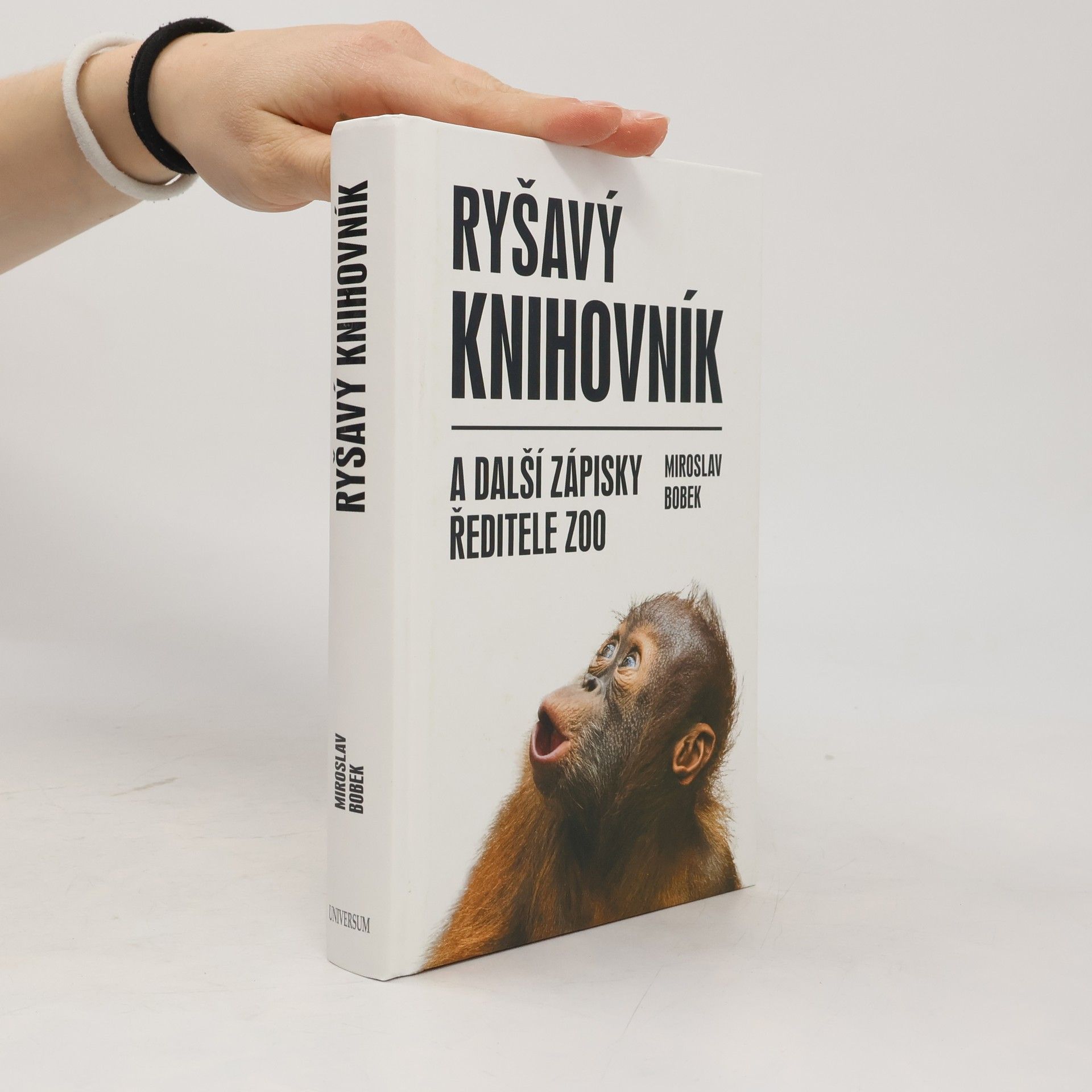 Miroslav Bobek Ryšavý knihovník a další zápisky ředitele zoo