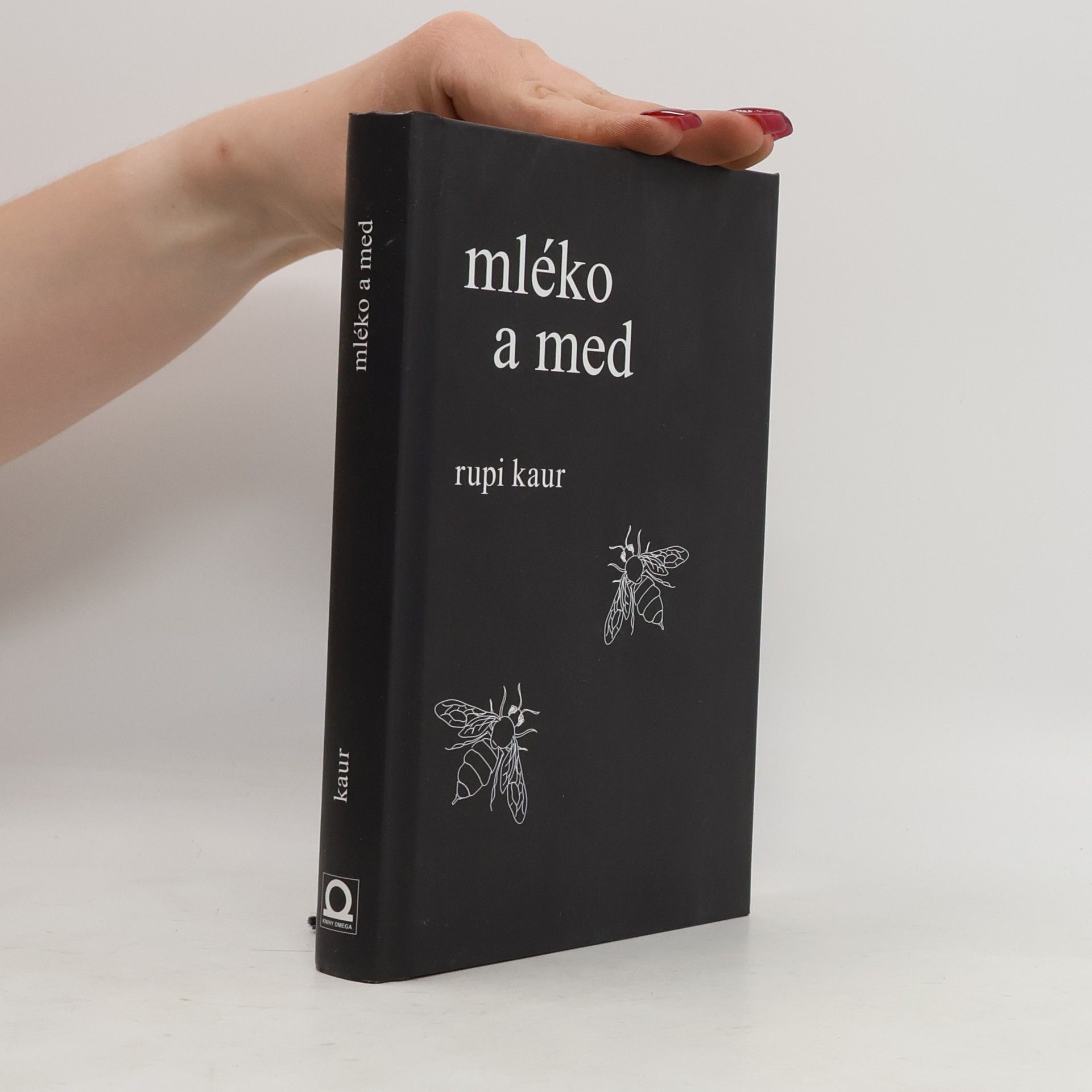 Rupi Kaur Mléko a med