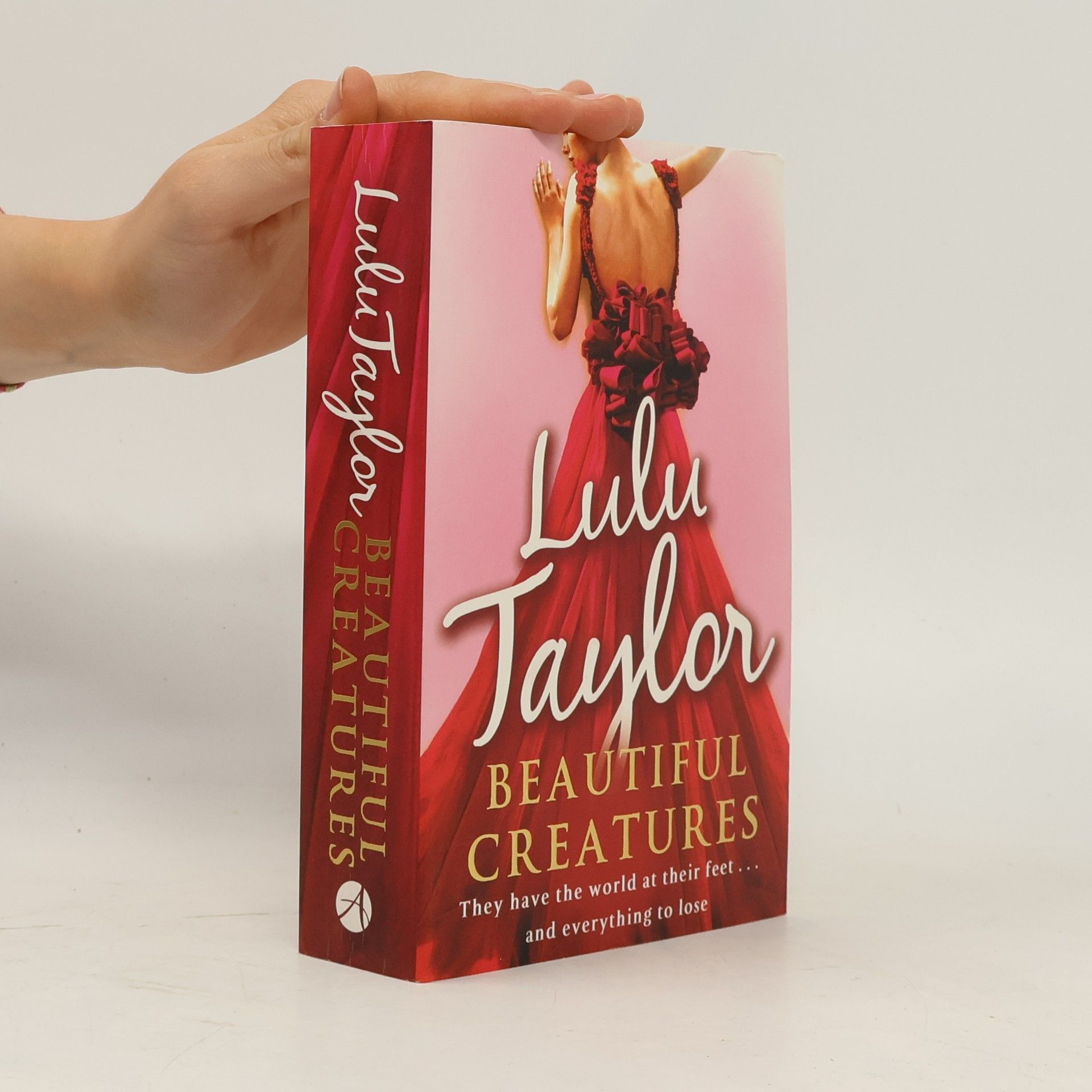 Lulu Taylor Beautiful Creatures