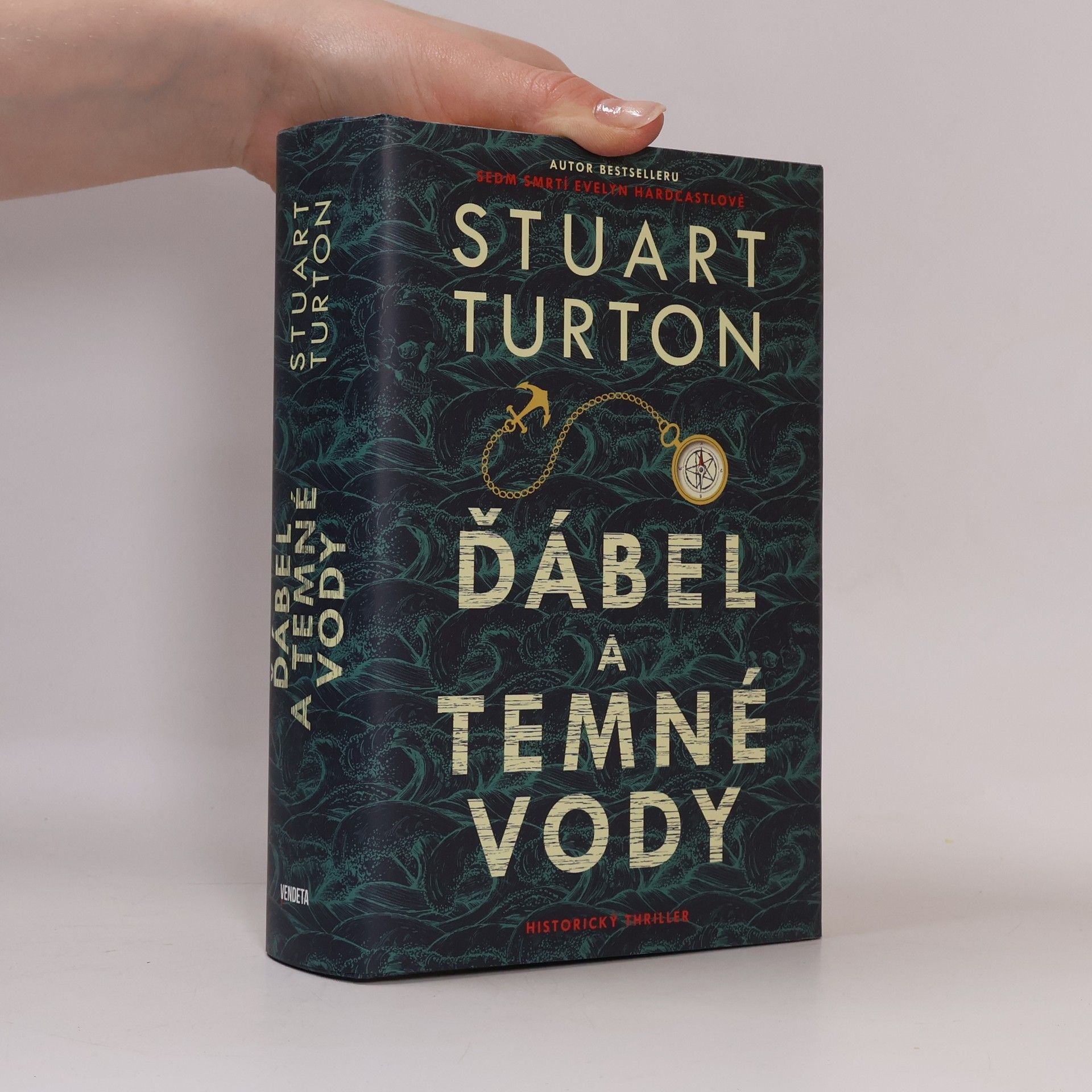 Stuart Turton Ďábel a temné vody