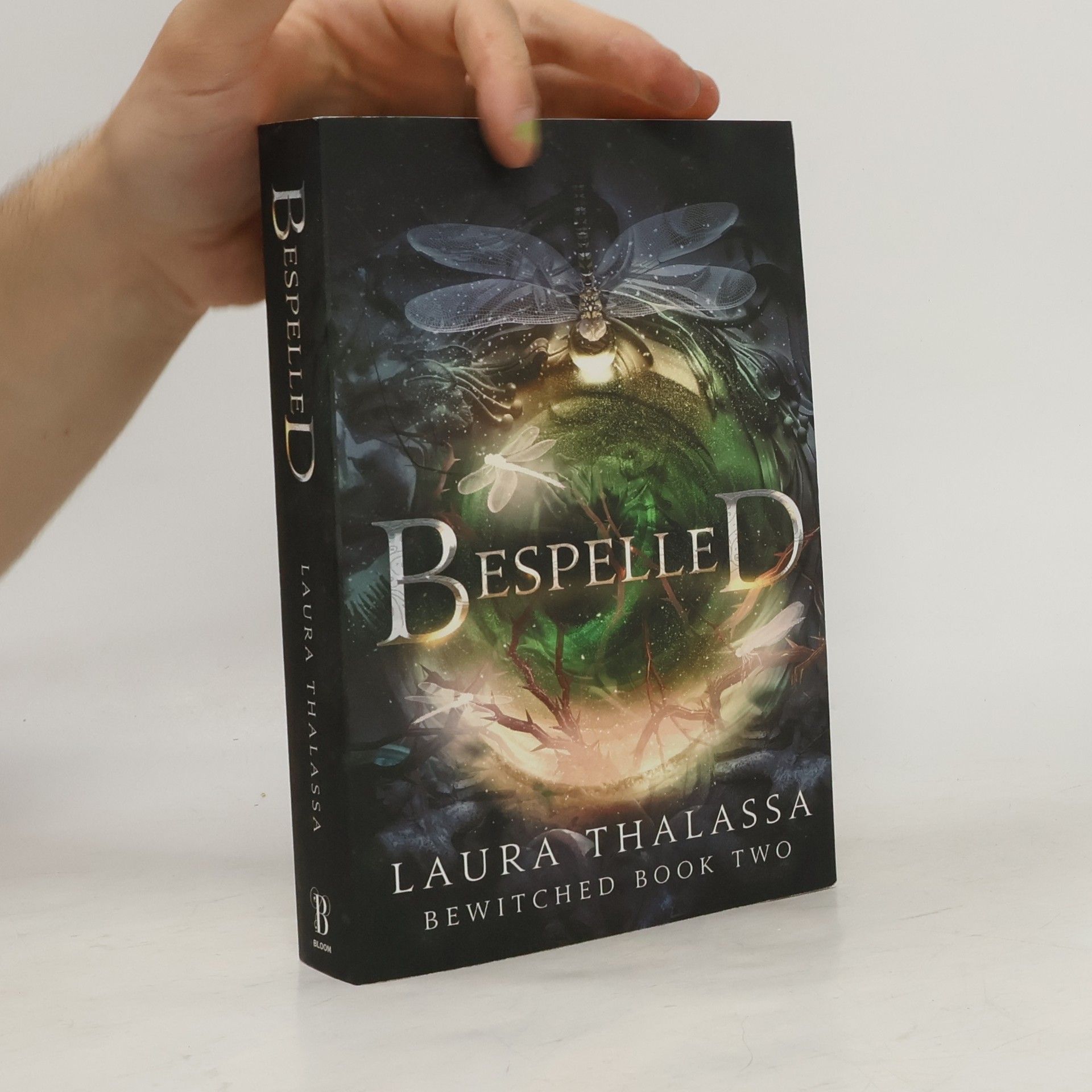 Laura Thalassa Bespelled