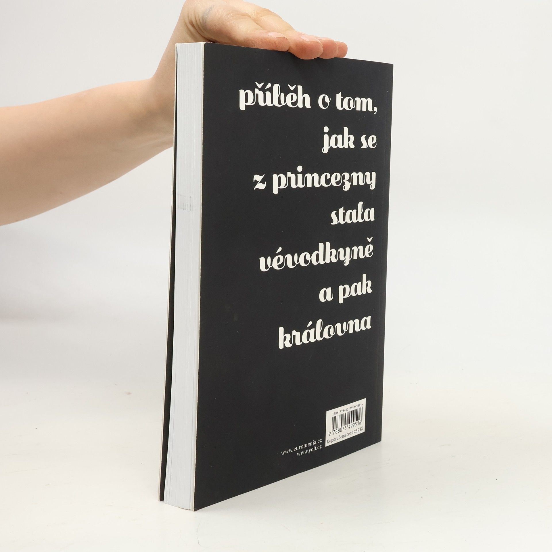 Amanda Lovelace O princezně, která se zachránila sama
