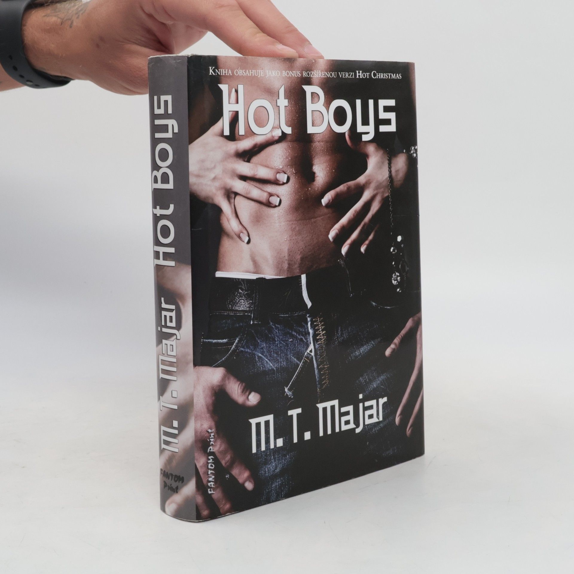 M. T. Majar Hot Boys