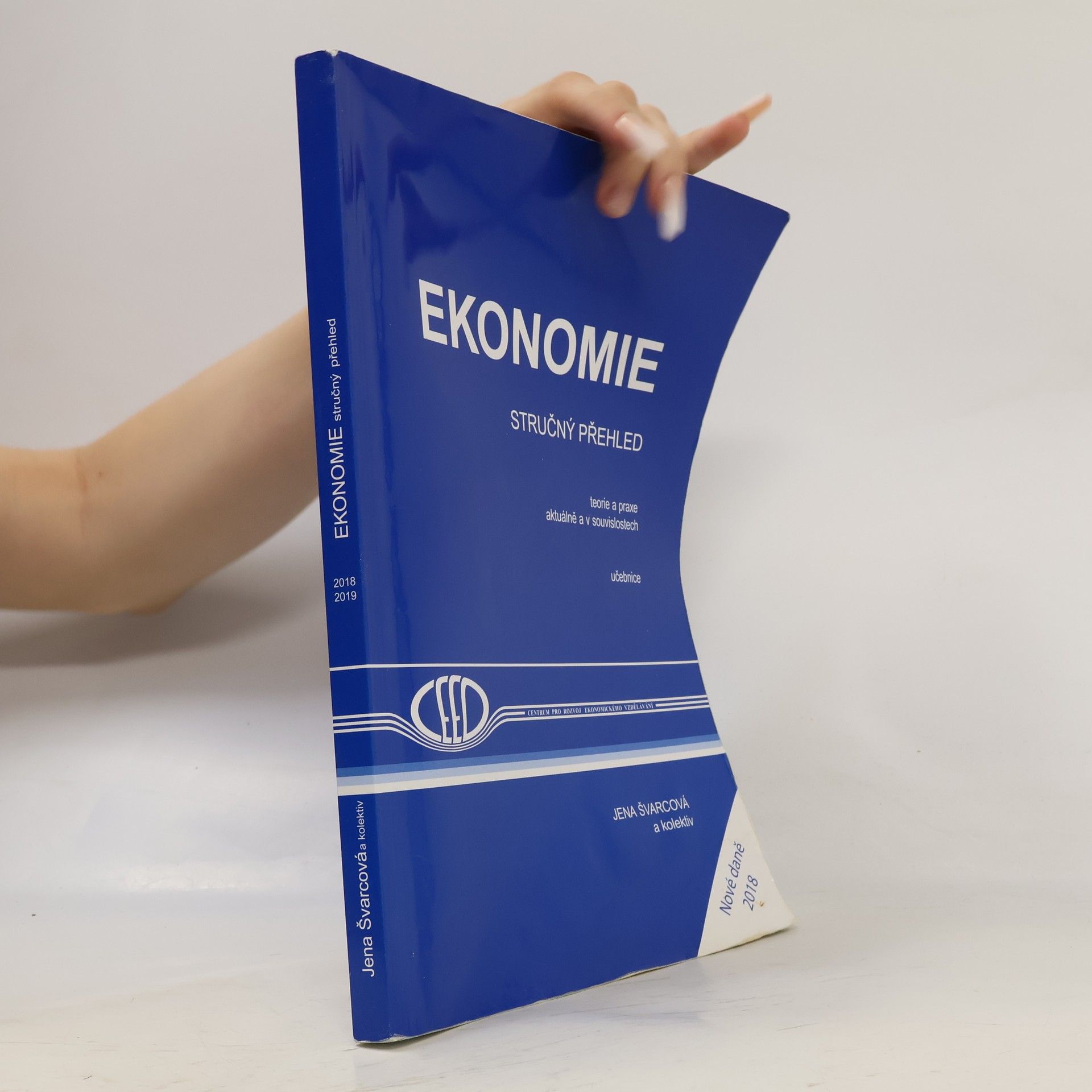 Jena Švarcová Ekonomie