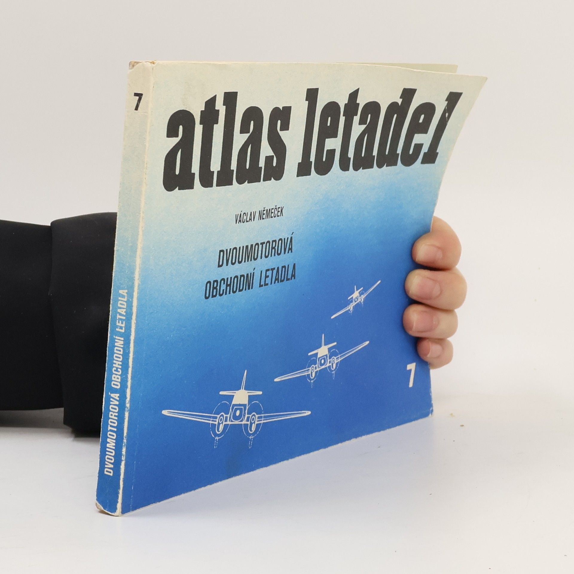 Václav Němeček Atlas letadel 7. Dvoumotorová obchodní letadla