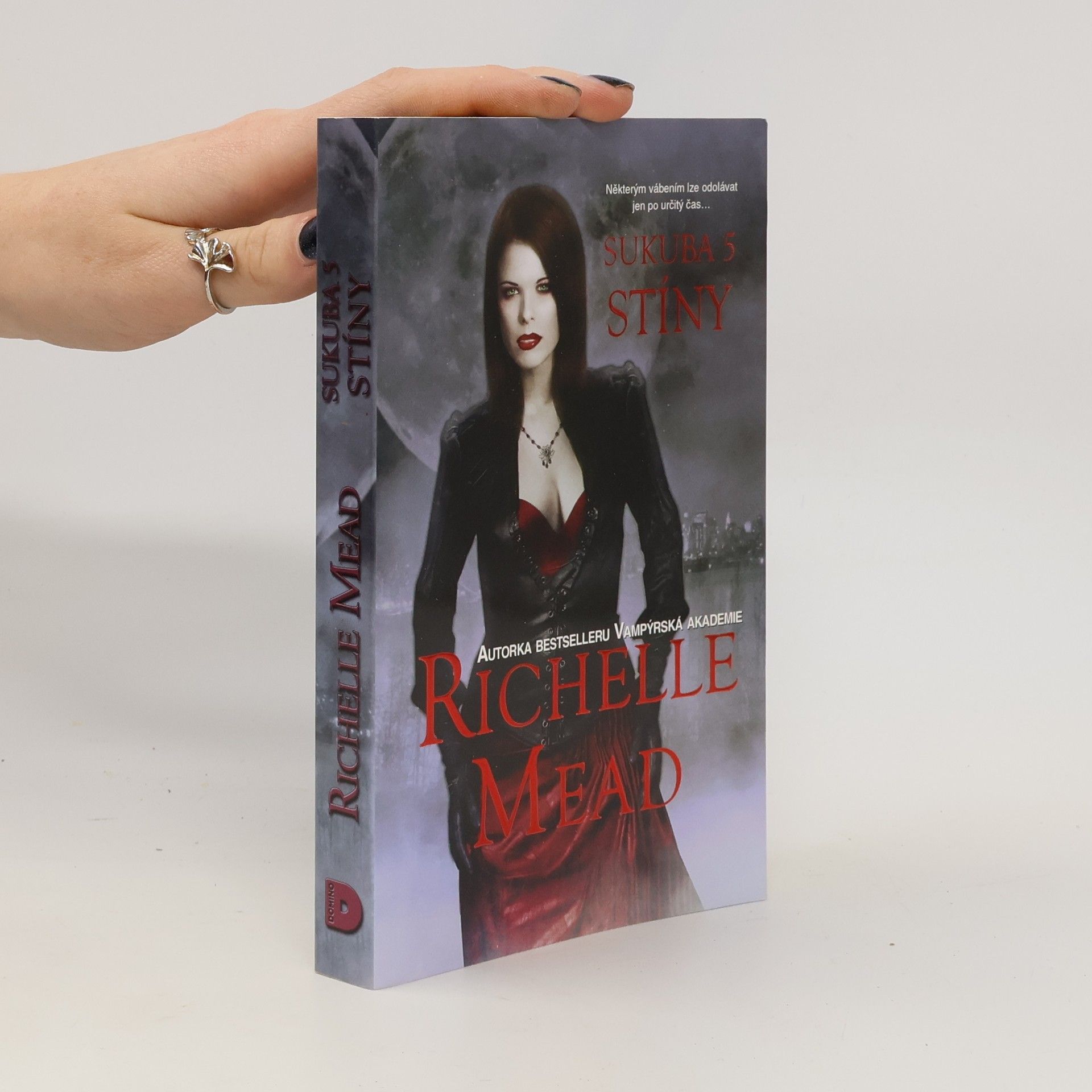 Richelle Mead Sukuba 5. Stíny