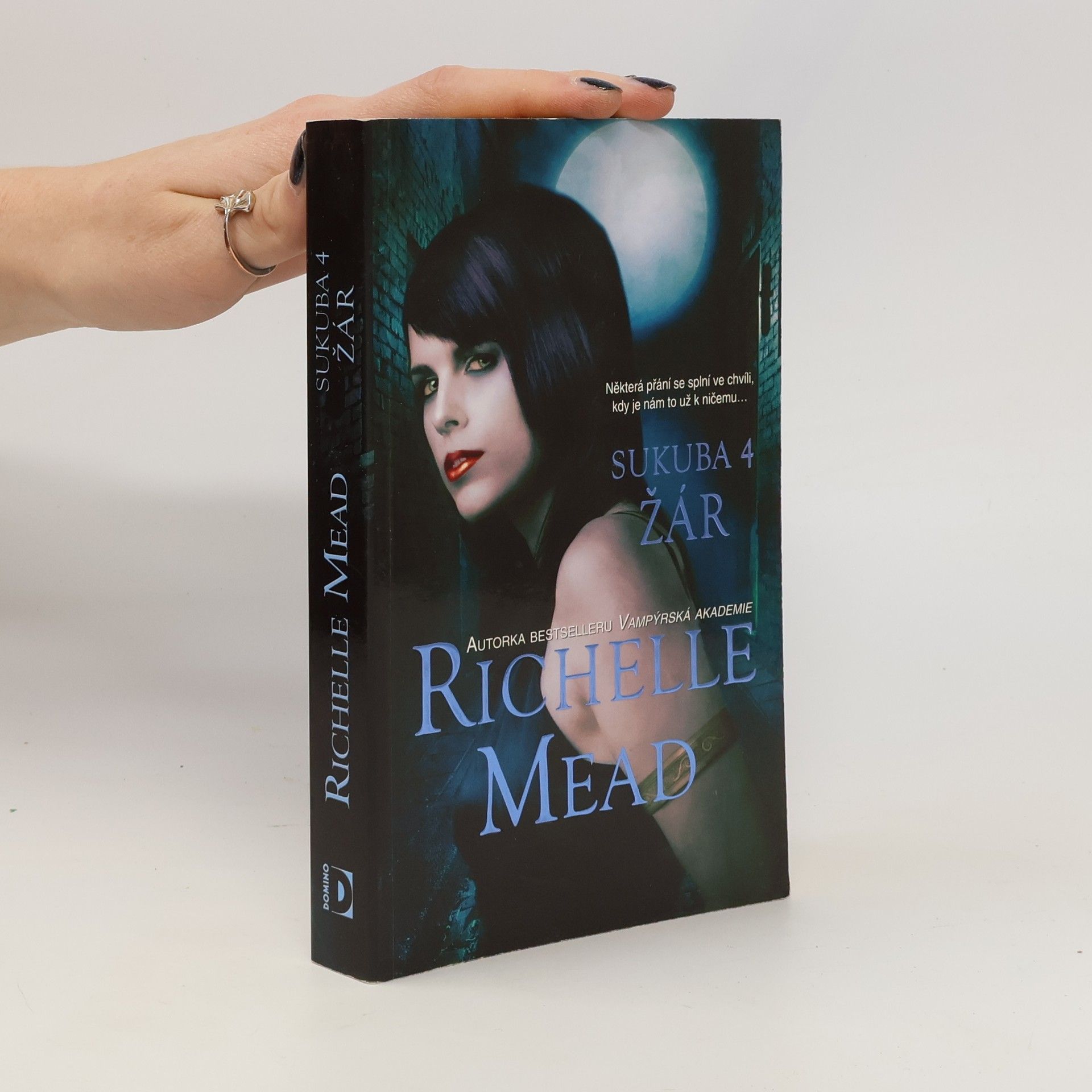 Richelle Mead Sukuba 4 - Žár