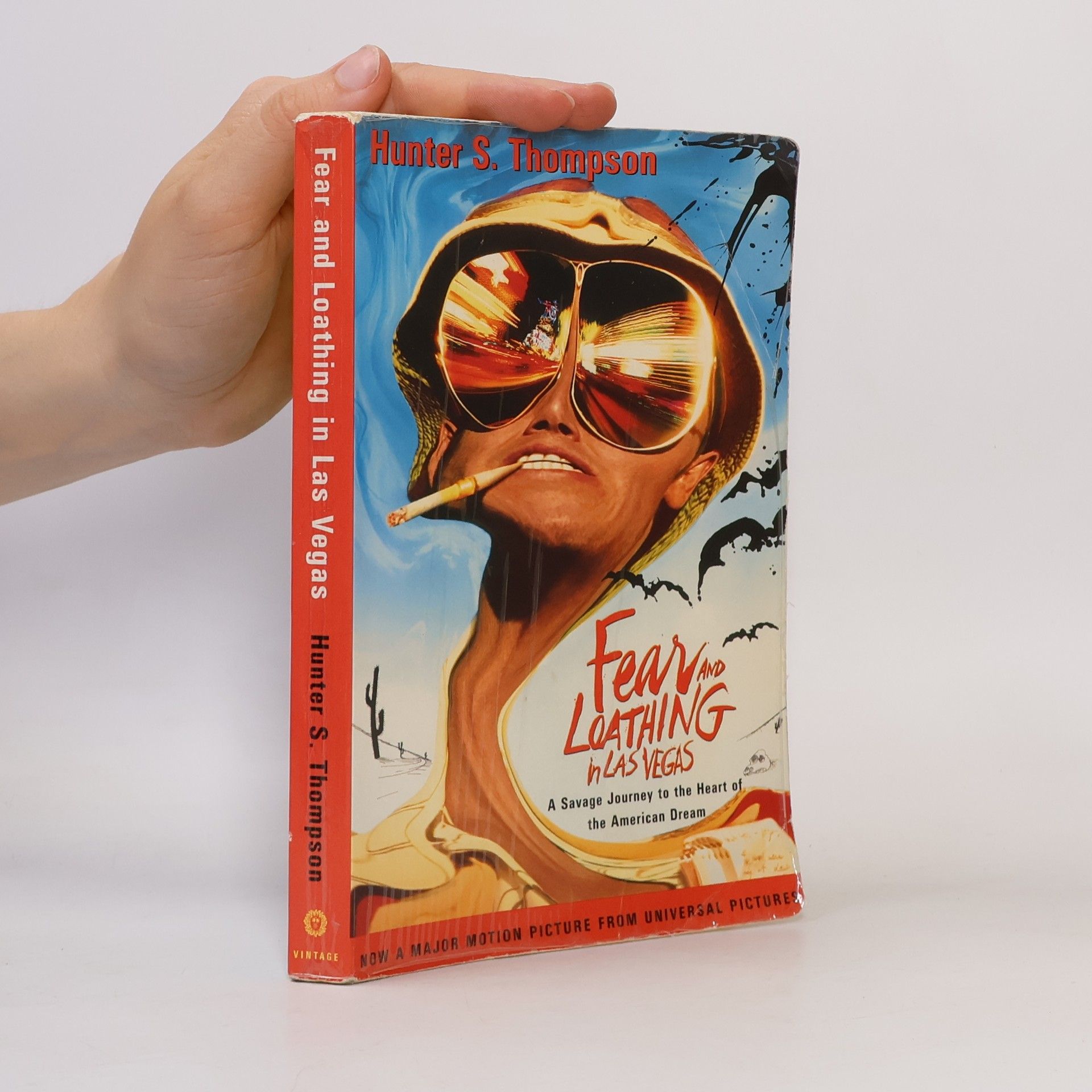 Hunter S. Thompson Fear and loathing in Las Vegas: A savage journey to the heart of the American dream