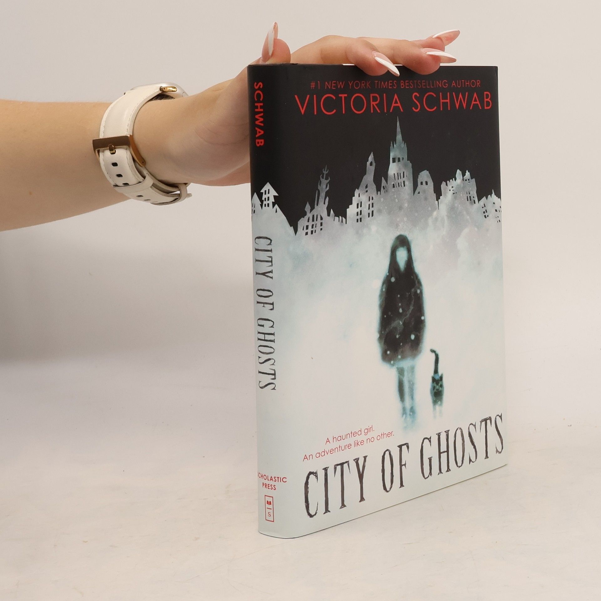 V. E. Schwab City of Ghosts