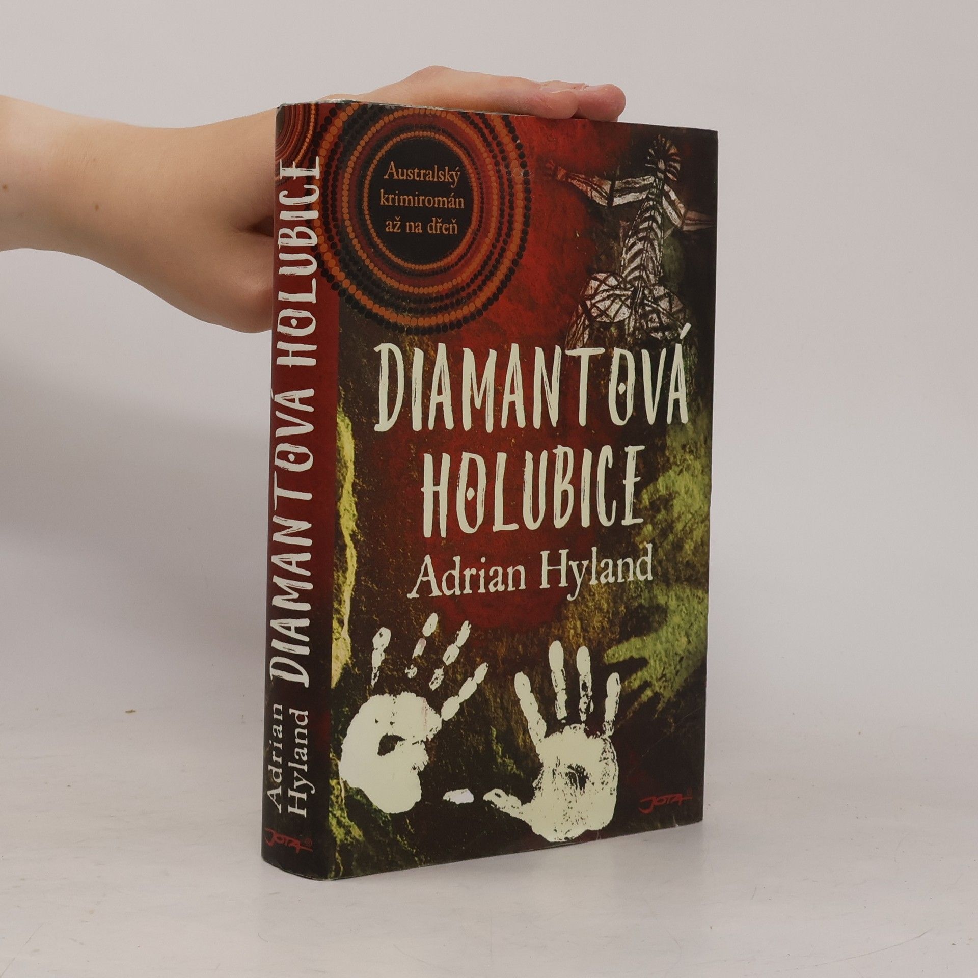 Adrian Hyland Diamantová holubice
