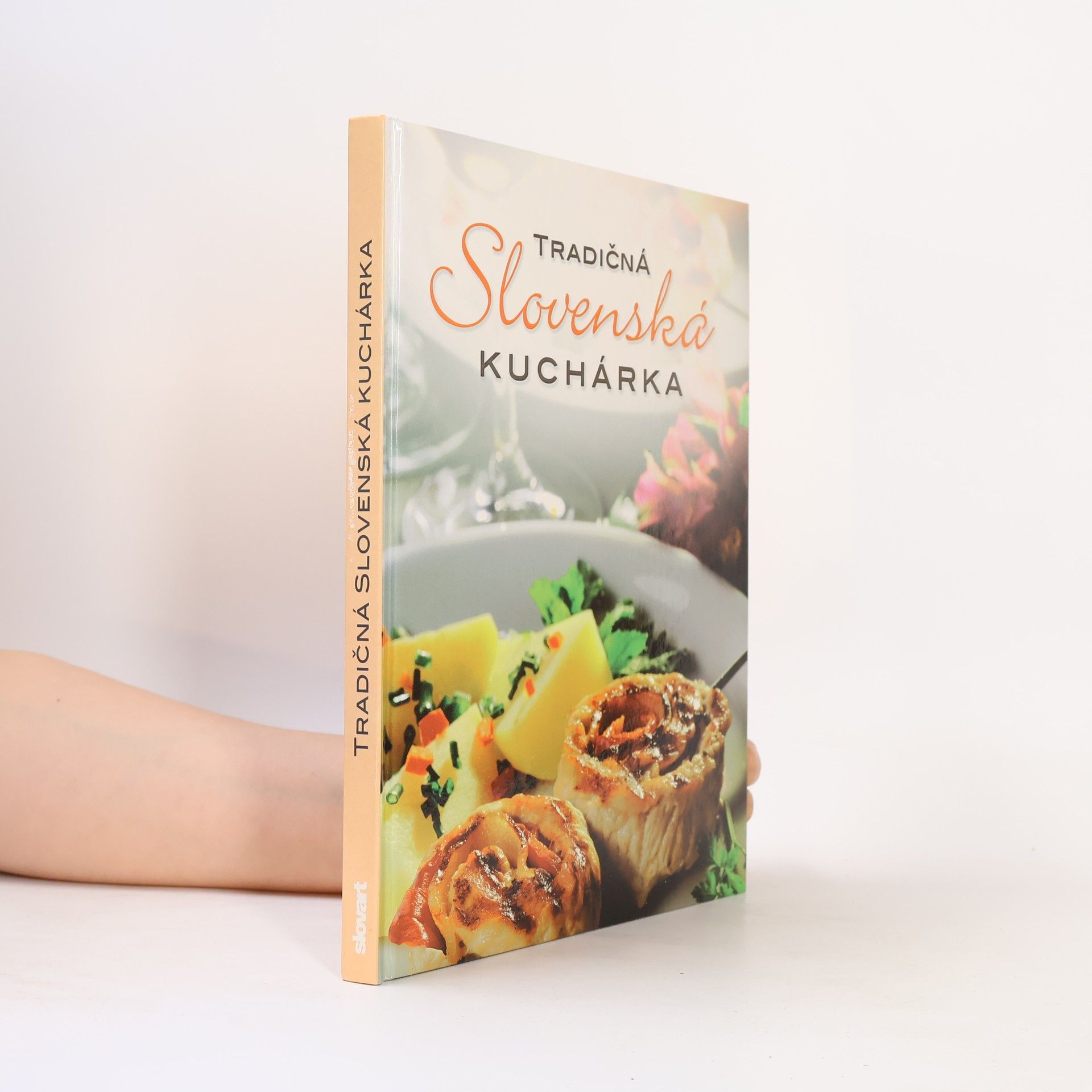 Pavlína Berzsiová Tradičná slovenská kuchárka