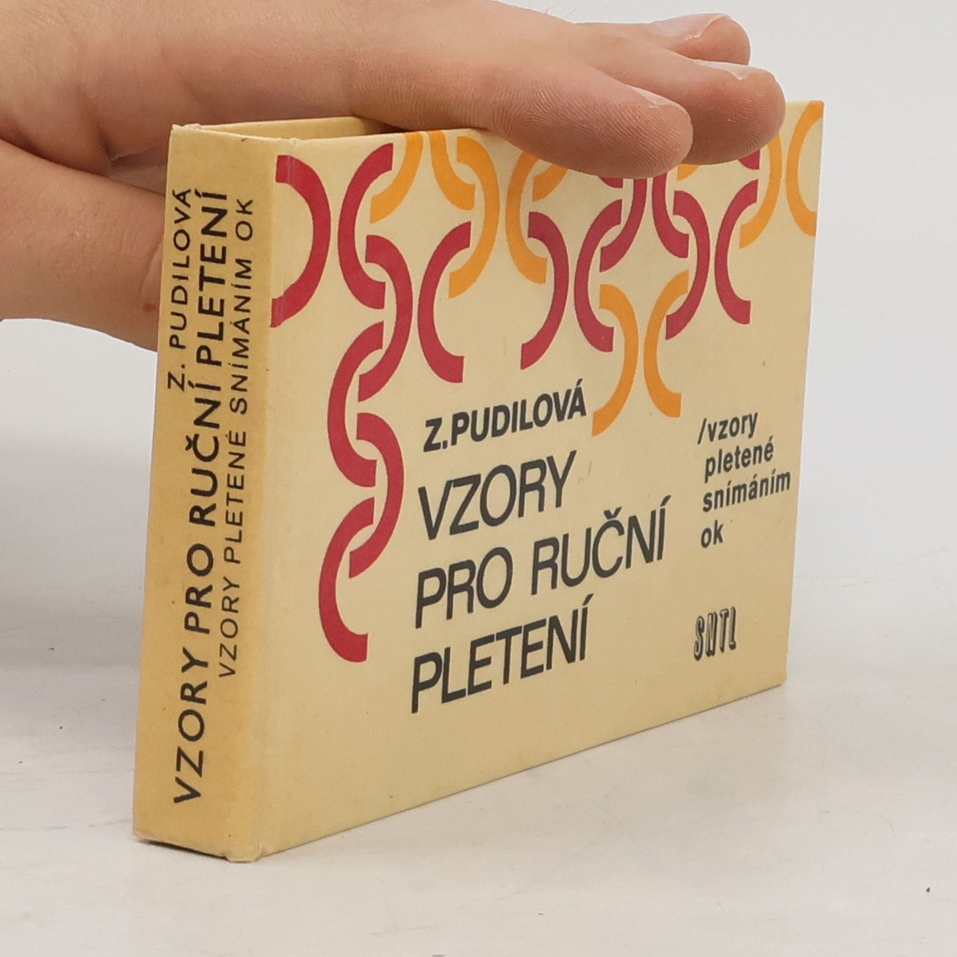 Pudilová Zdenka Vzory pro ruční pletení. Vzory pletené snímáním ok