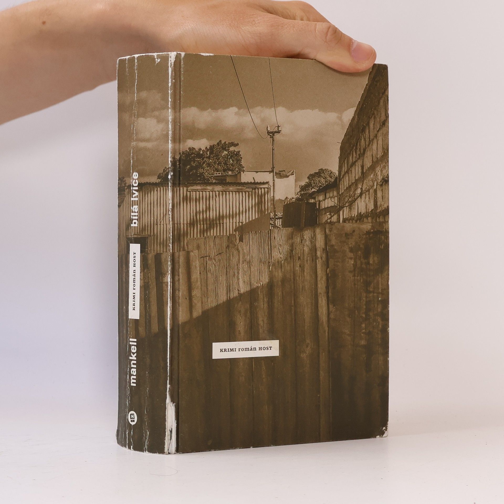 Henning Mankell Bílá lvice