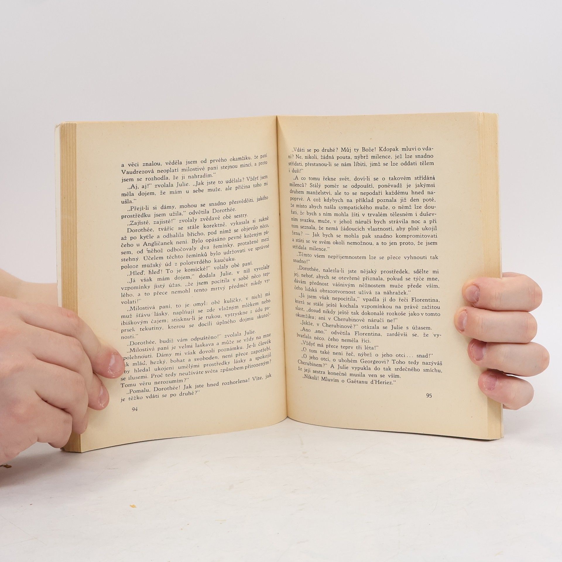 Guy de Maupassant Neteře paní Plukovníkové