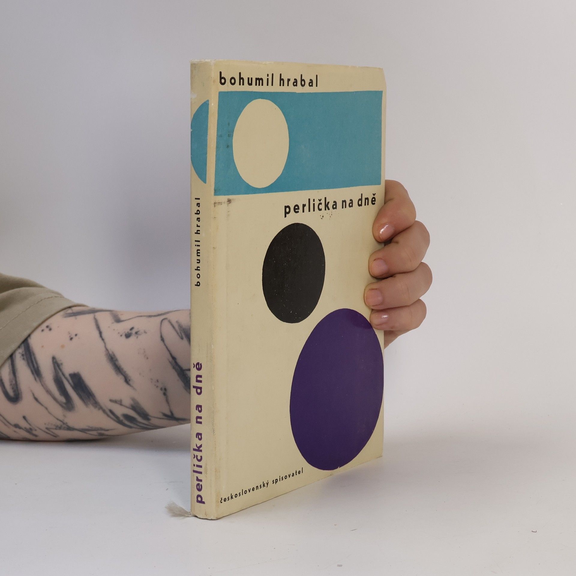 Bohumil Hrabal Perlička na dně